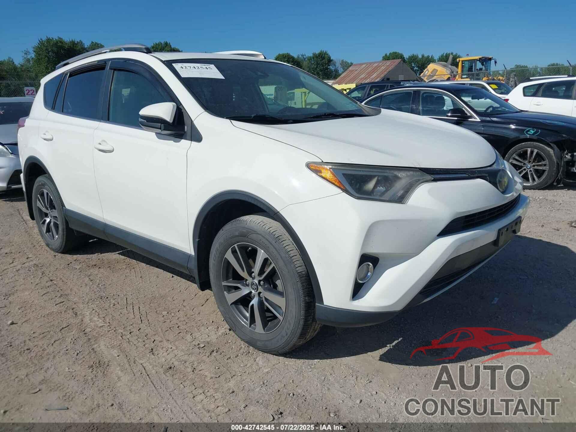 TOYOTA RAV4 2018 - JTMRFREV8JJ736730