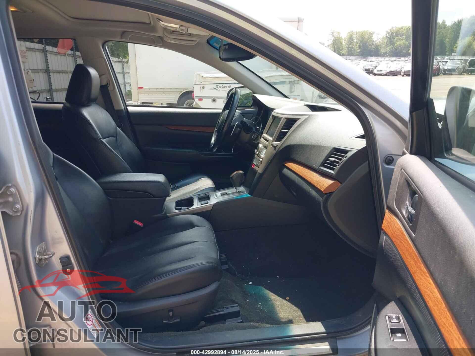 SUBARU OUTBACK 2013 - 4S4BRDLC8D2320006