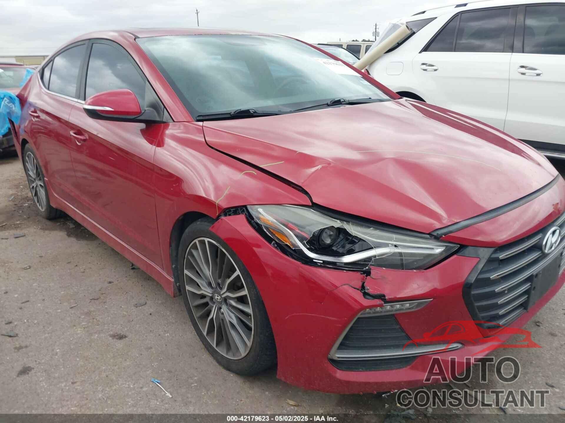 HYUNDAI ELANTRA 2018 - KMHD04LB7JU482753