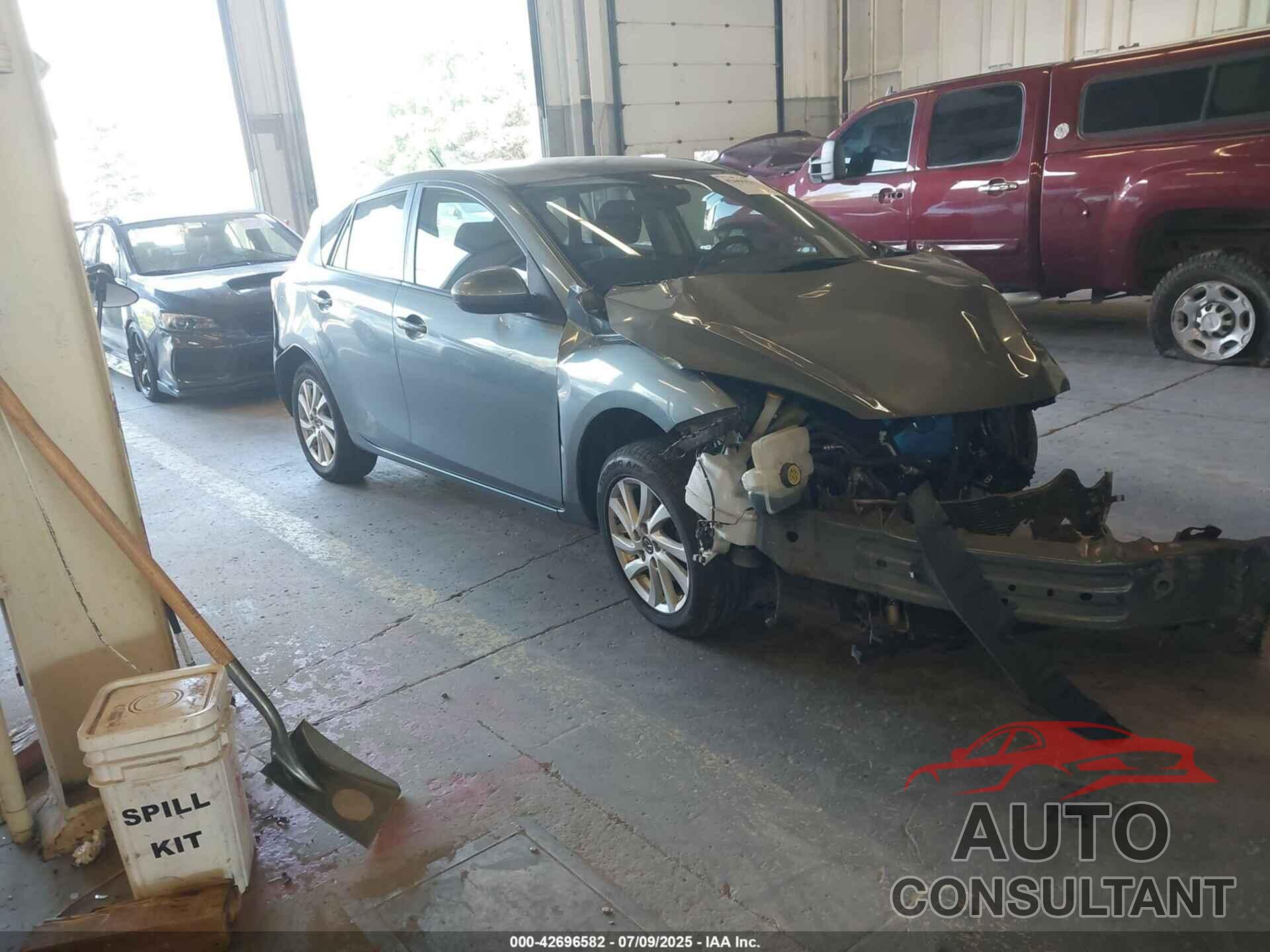 MAZDA MAZDA3 2012 - JM1BL1L87C1582703