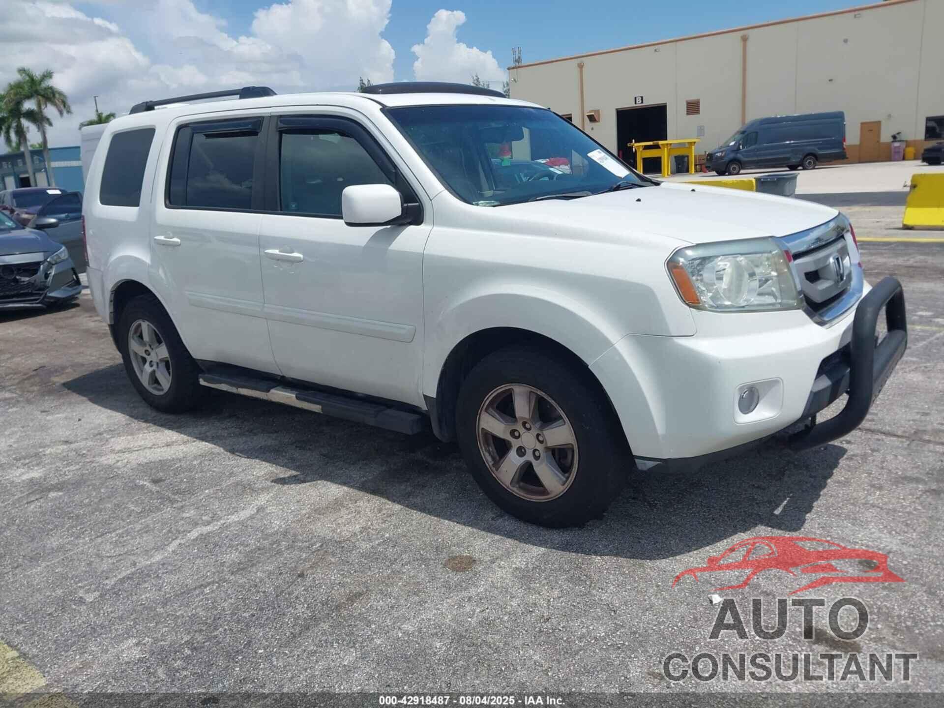 HONDA PILOT 2011 - 5FNYF4H59BB022155
