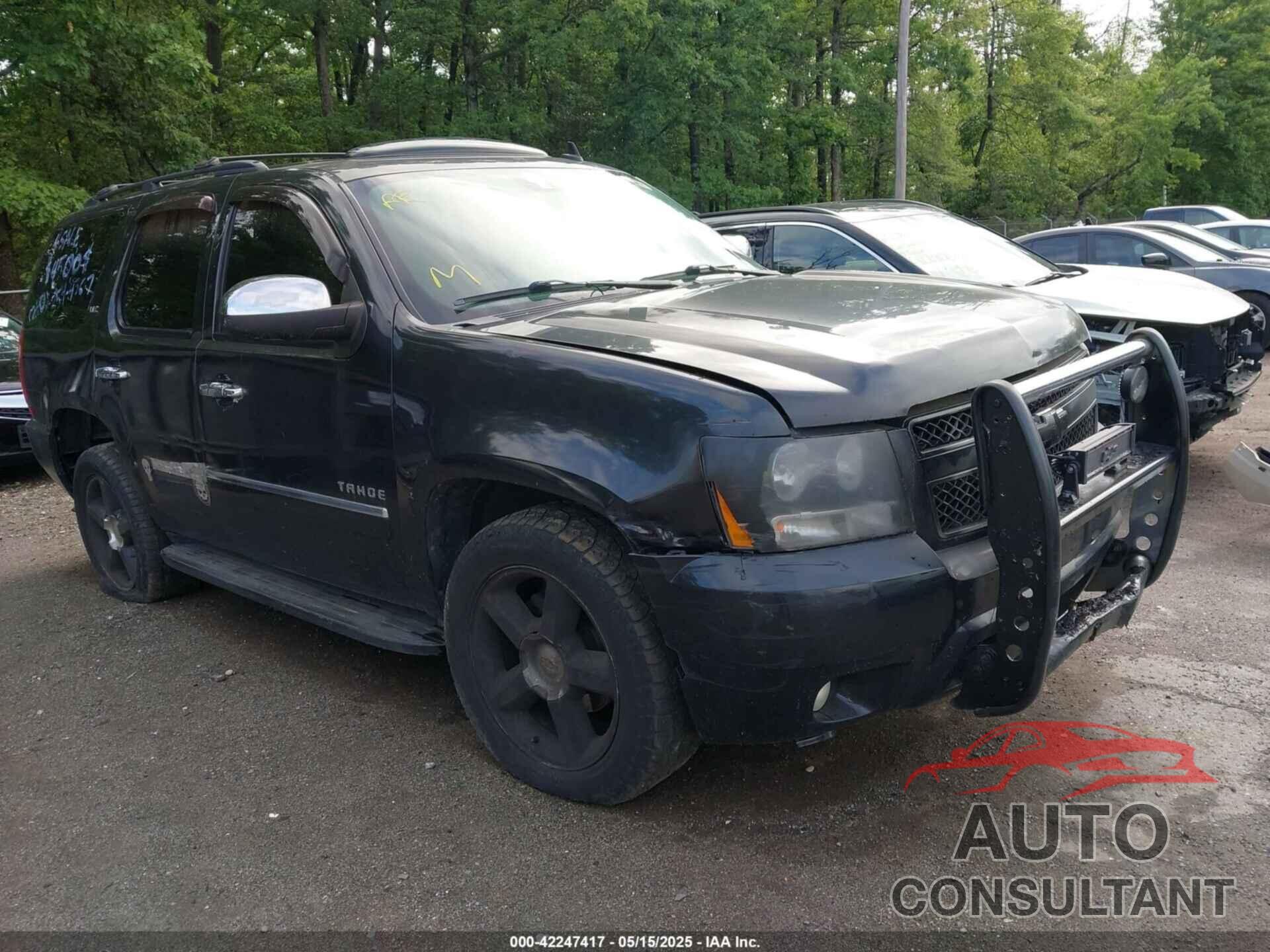 CHEVROLET TAHOE 2011 - 1GNSKCE05BR169305