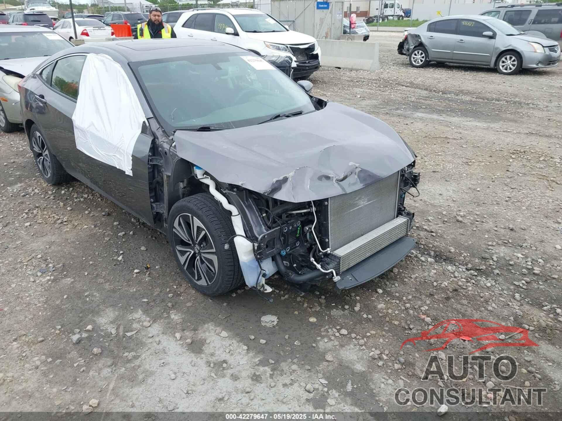 HONDA CIVIC 2018 - JHMFC1F34JX027556