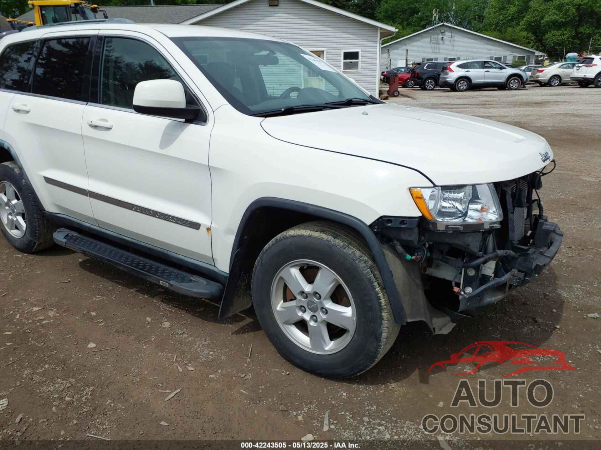 JEEP GRAND CHEROKEE 2011 - 1J4RR4GG9BC574406