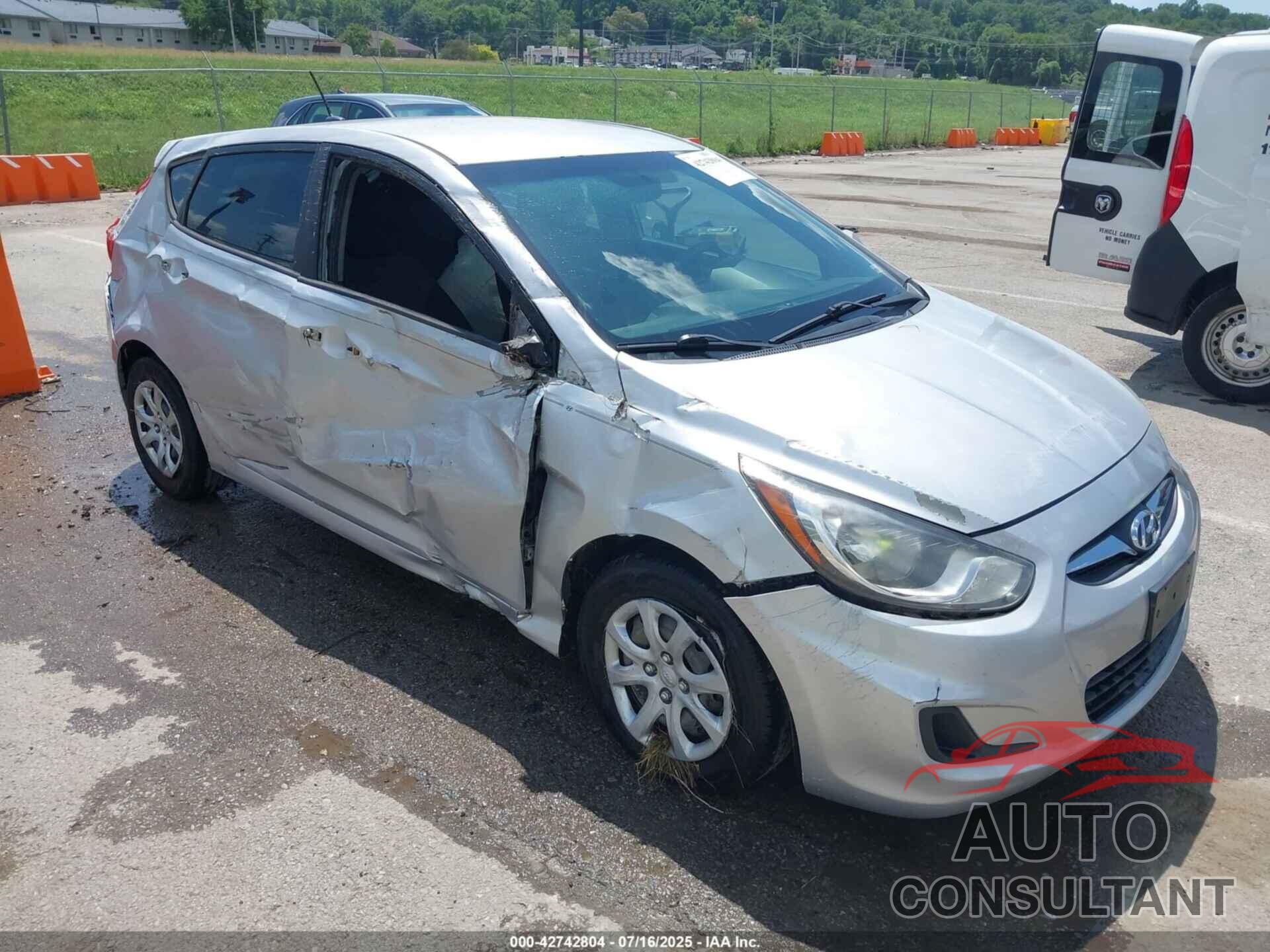 HYUNDAI ACCENT 2012 - KMHCT5AE9CU018257