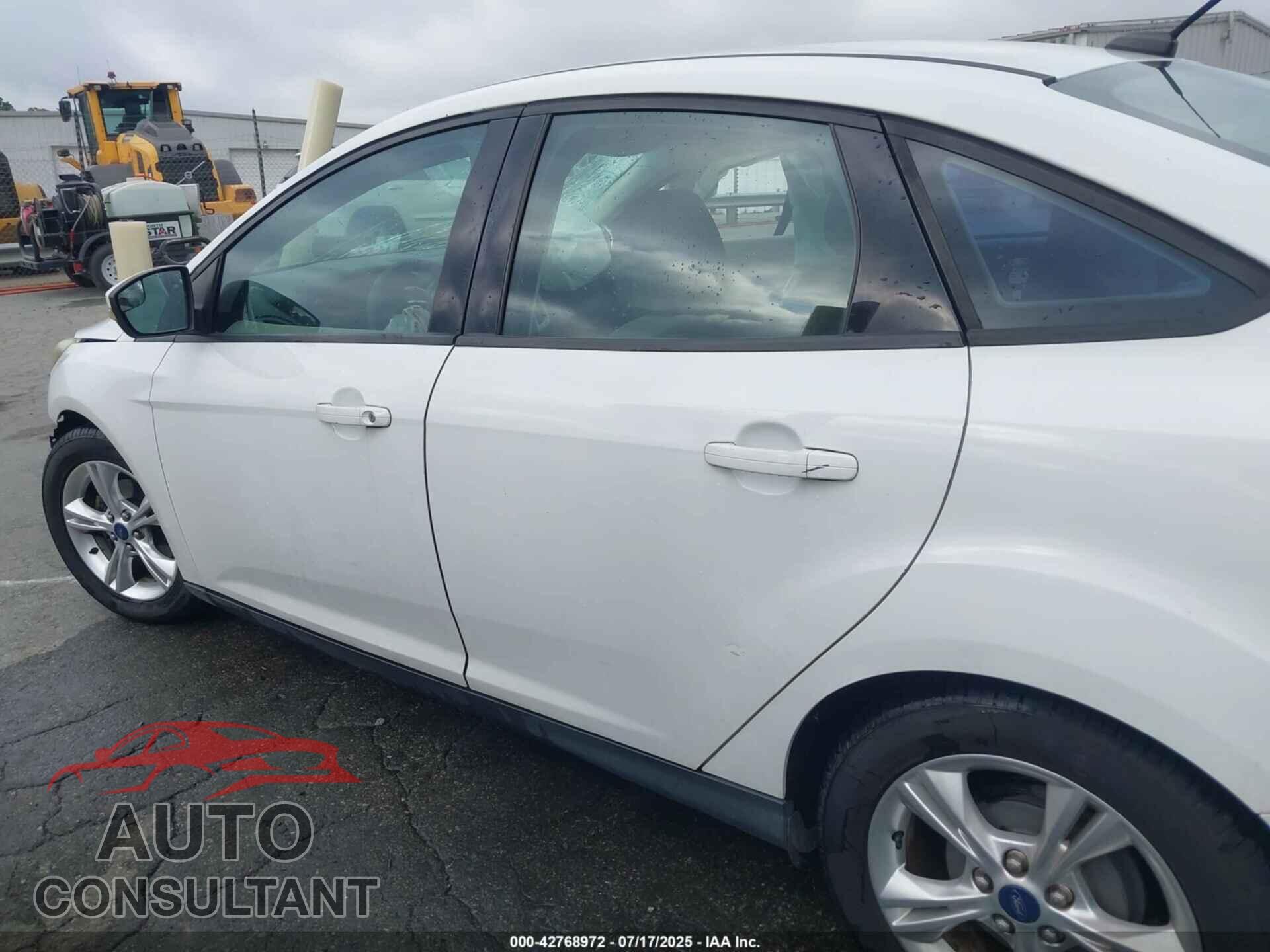 FORD FOCUS 2014 - 1FADP3F21EL243867
