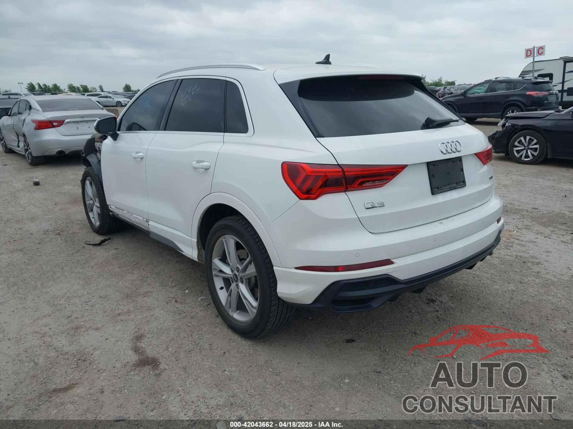 AUDI Q3 2021 - WA1DECF31M1024386
