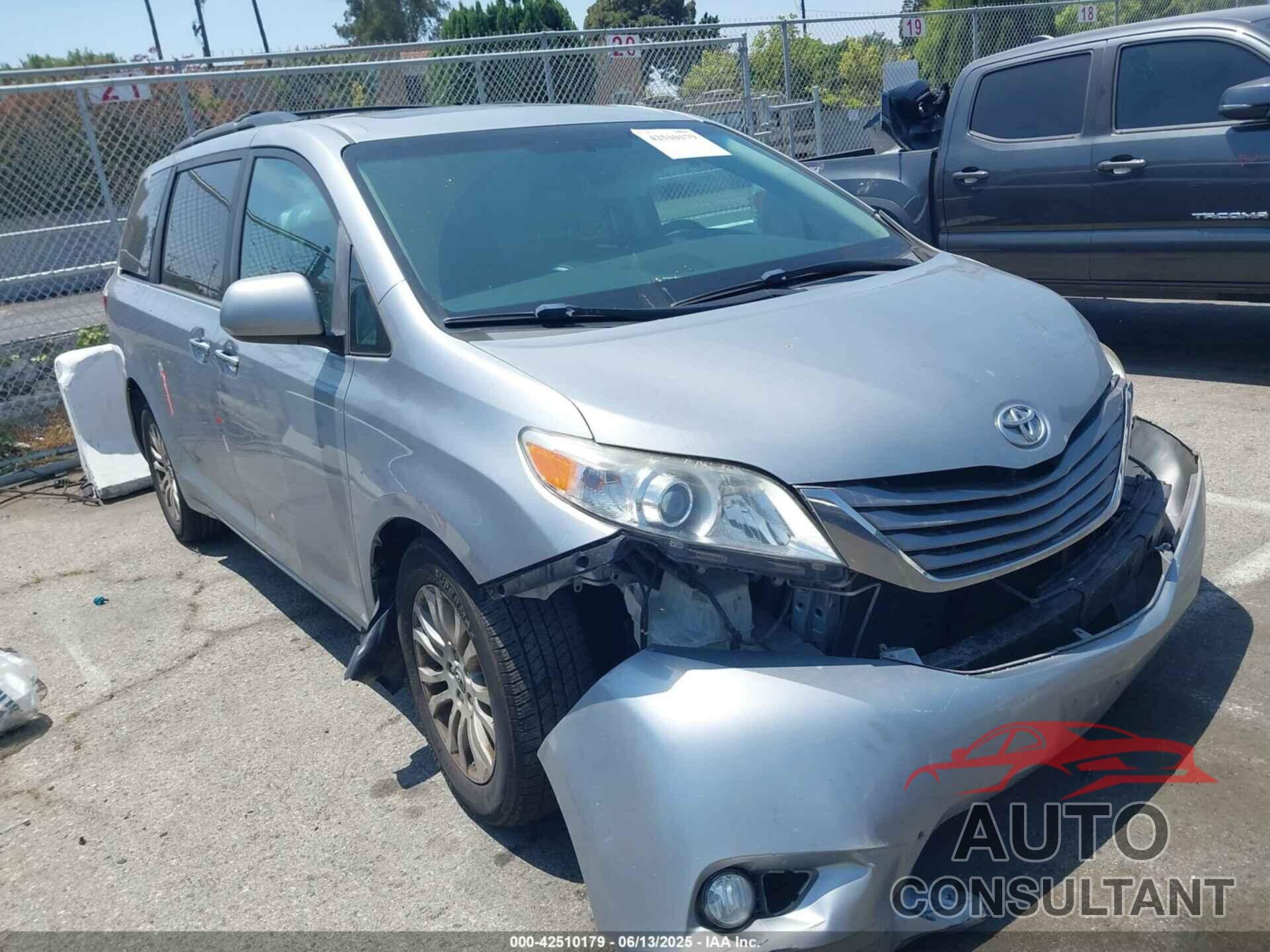 TOYOTA SIENNA 2017 - 5TDYZ3DC1HS790934
