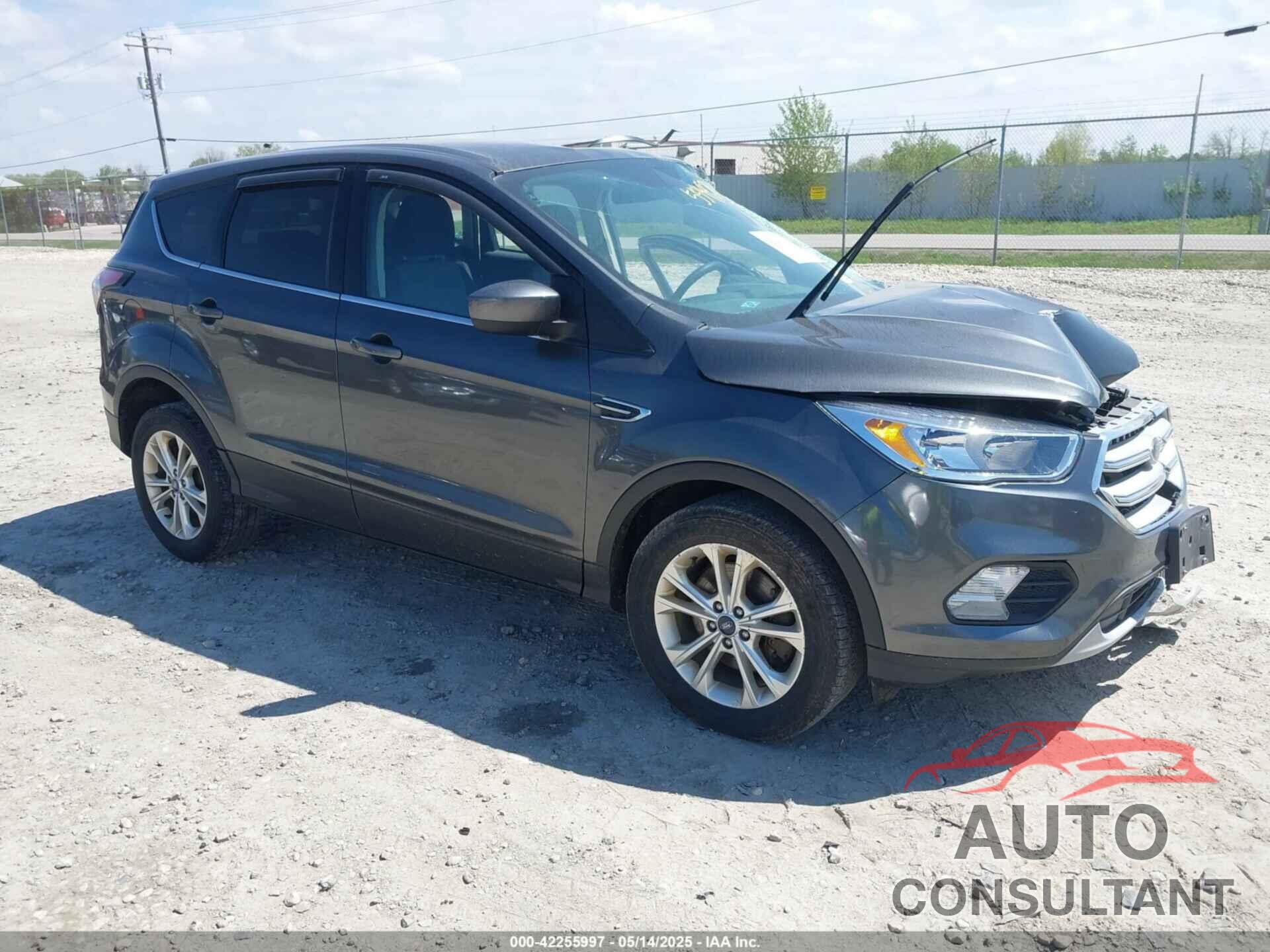 FORD ESCAPE 2017 - 1FMCU9G93HUC88980