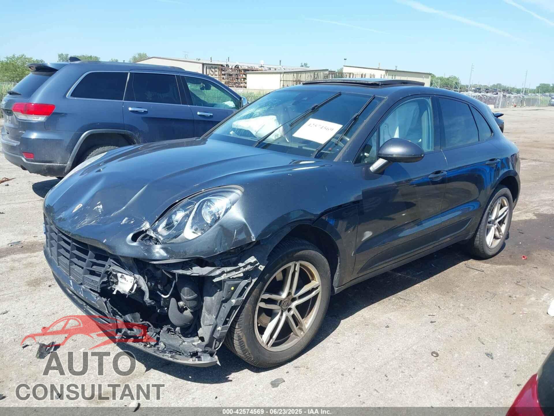 PORSCHE MACAN 2017 - WP1AA2A58HLB01772