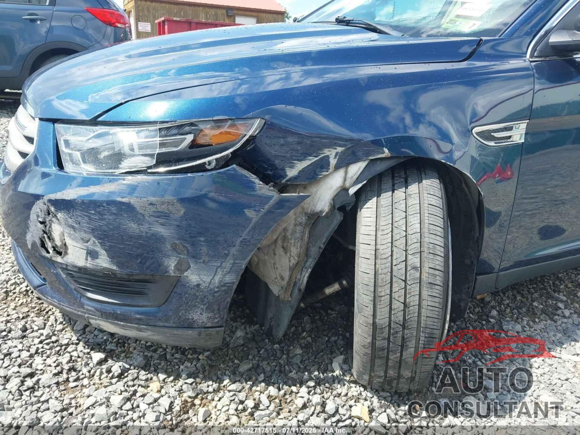 FORD TAURUS 2017 - 1FAHP2D82HG135001