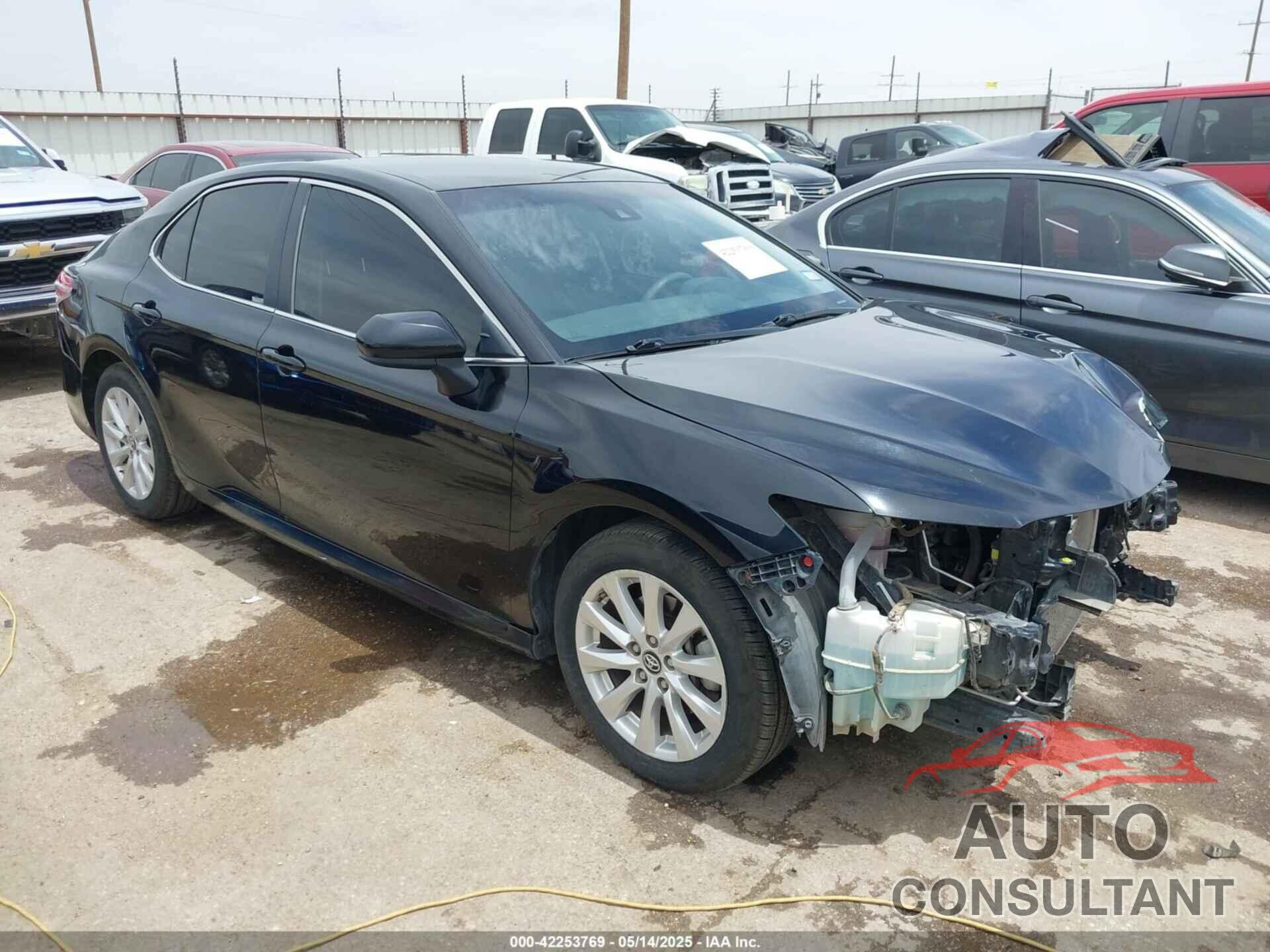 TOYOTA CAMRY 2018 - 4T1B11HK4JU556433