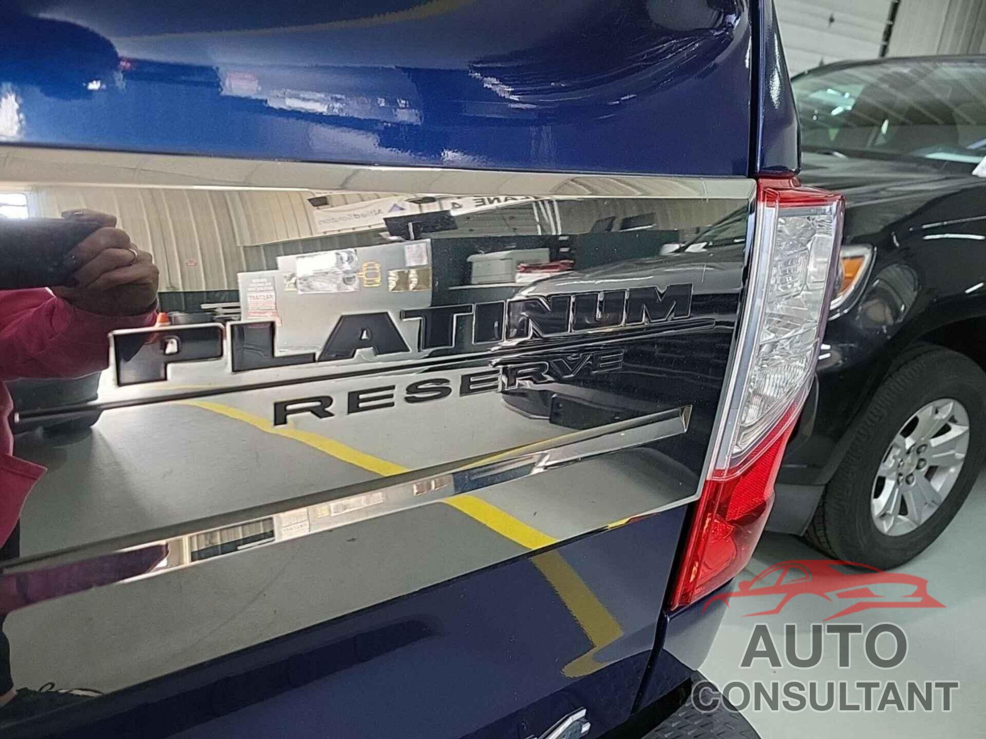 NISSAN TITAN 2017 - 1N6AA1E55HN504664
