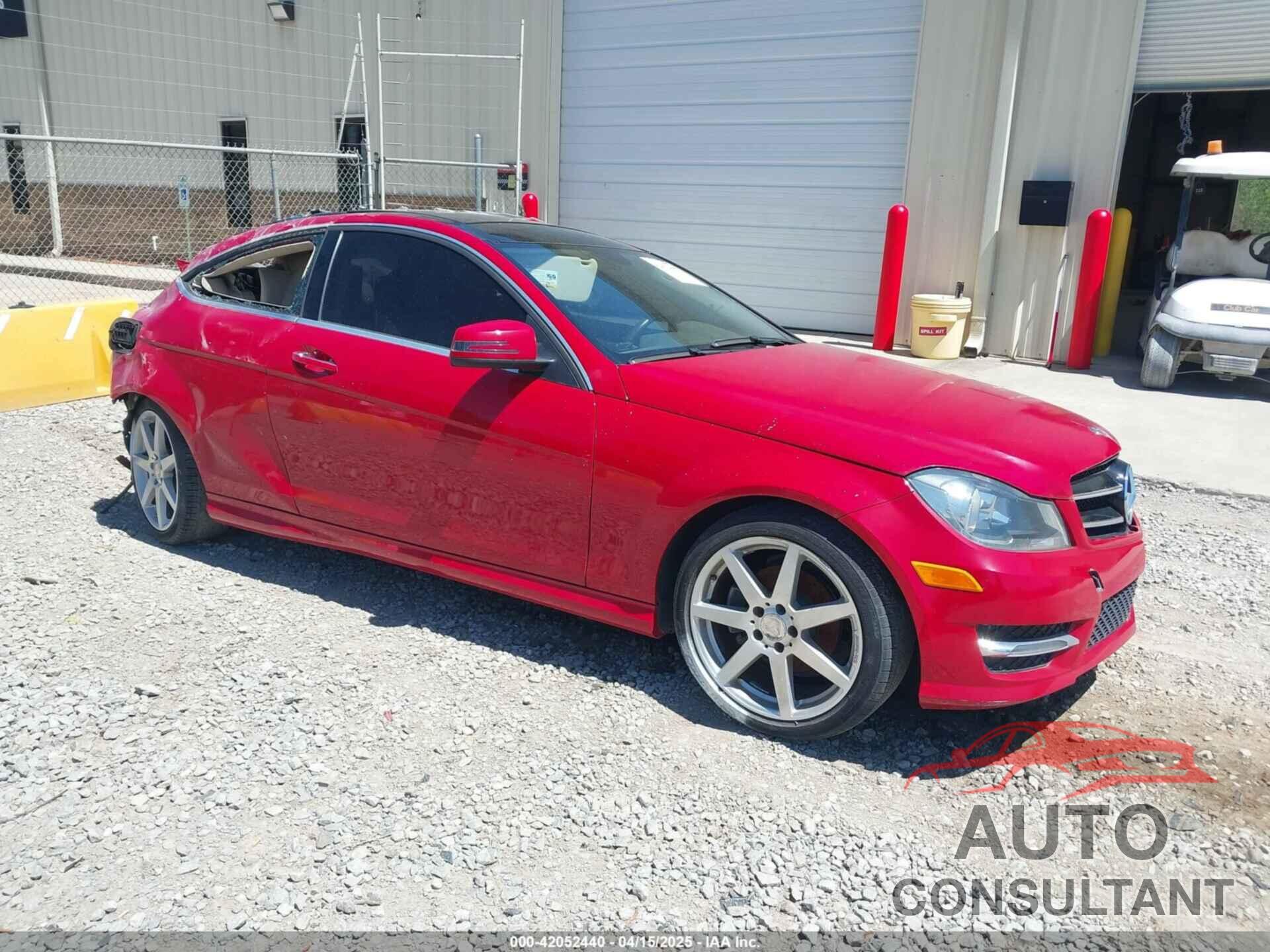 MERCEDES-BENZ C 250 2013 - WDDGJ4HB8DG054917