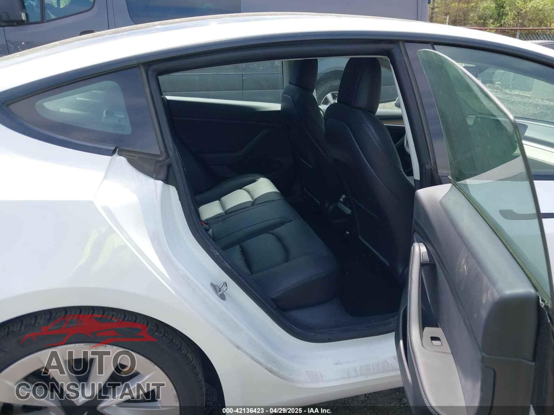 TESLA MODEL 3 2021 - 5YJ3E1EA2MF063761