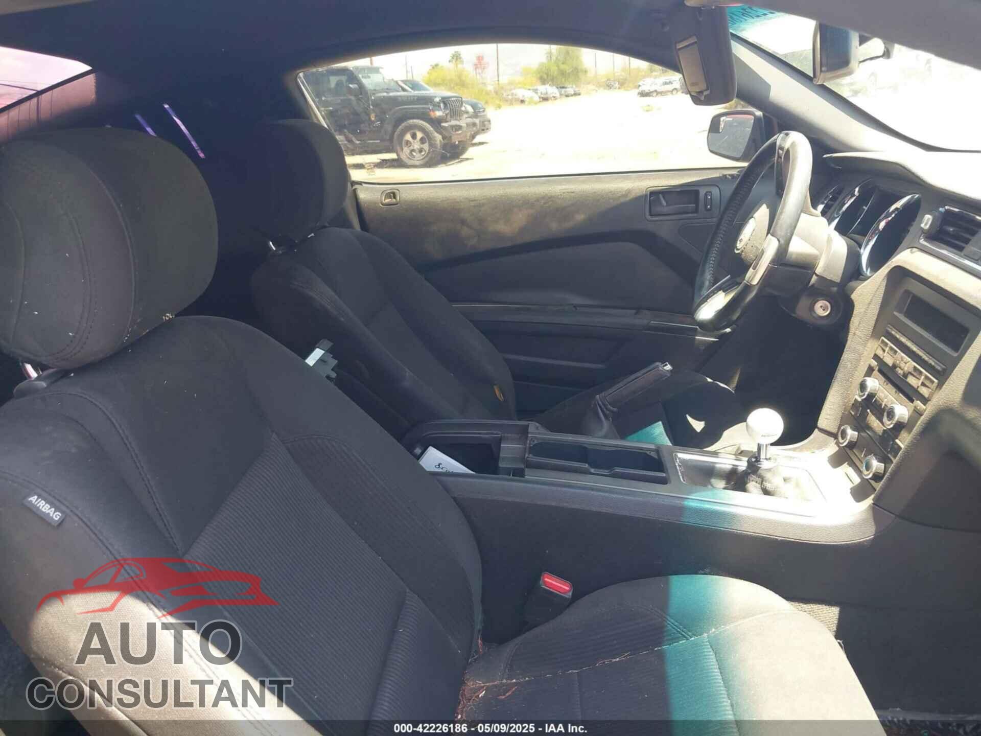 FORD MUSTANG 2014 - 1ZVBP8CF8E5237801