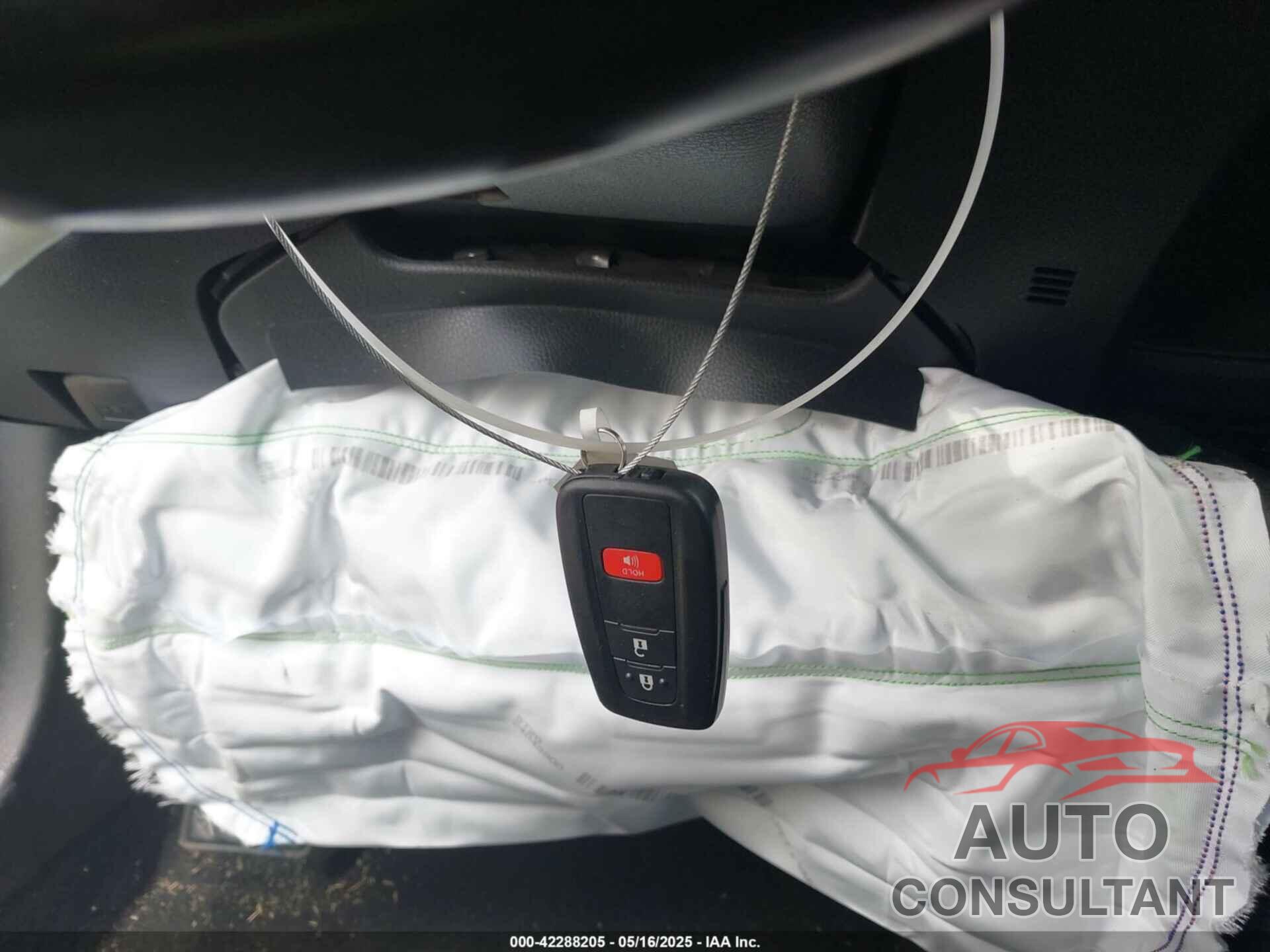 TOYOTA C-HR 2018 - NMTKHMBX5JR031048