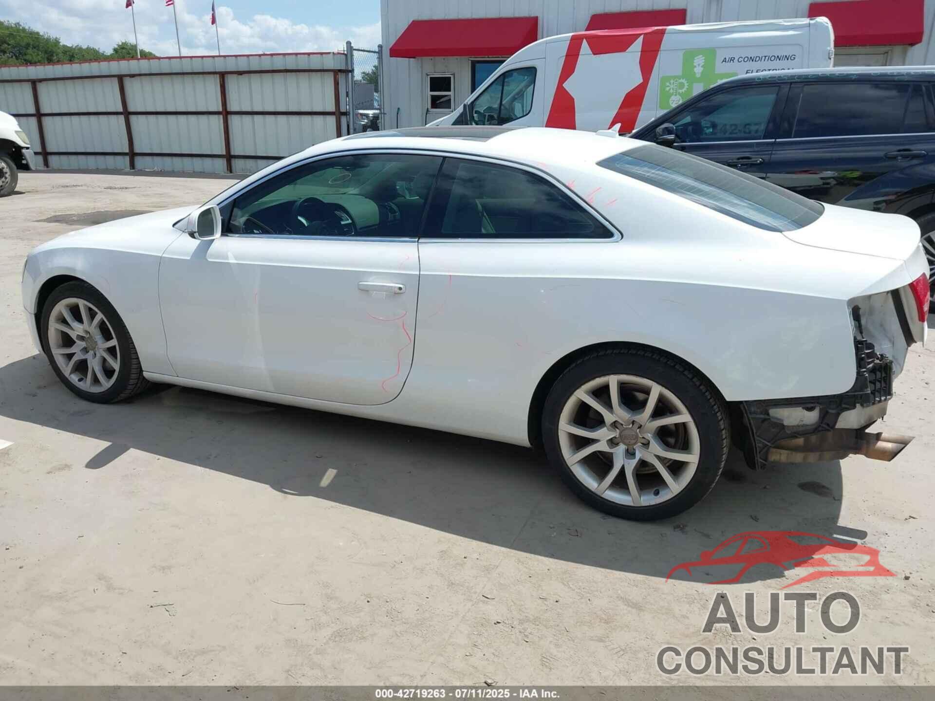 AUDI A5 2012 - WAULFAFR8CA005112