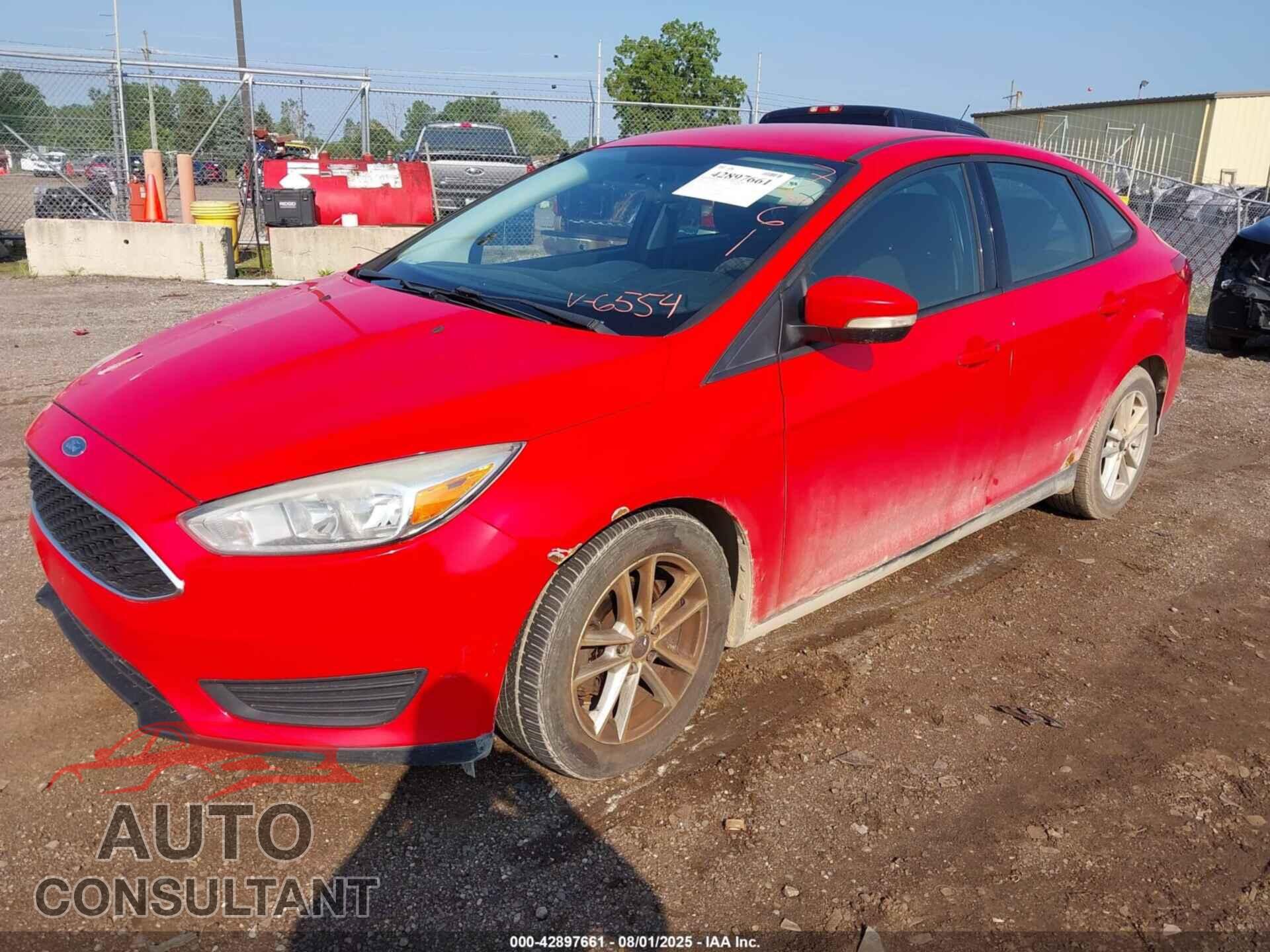 FORD FOCUS 2015 - 1FADP3F20FL276554