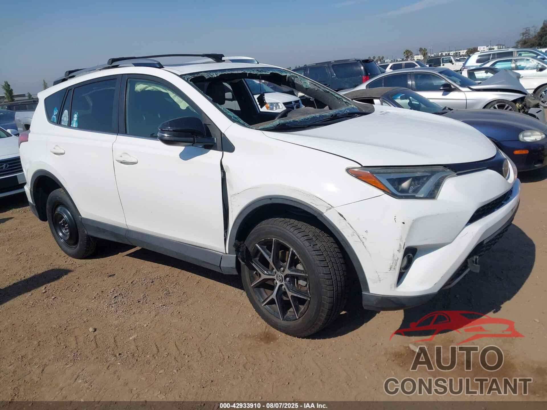 TOYOTA RAV4 2017 - JTMNFREV4HJ721957