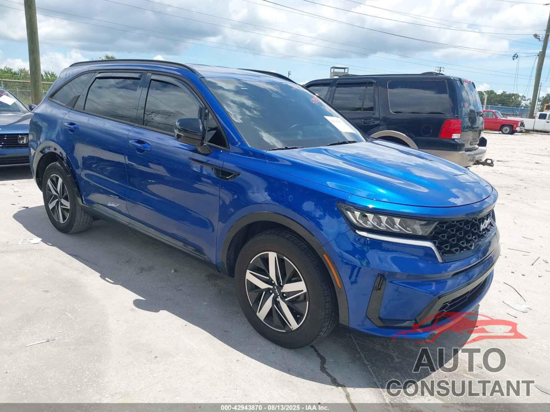 KIA SORENTO 2023 - 5XYRL4LC0PG166549