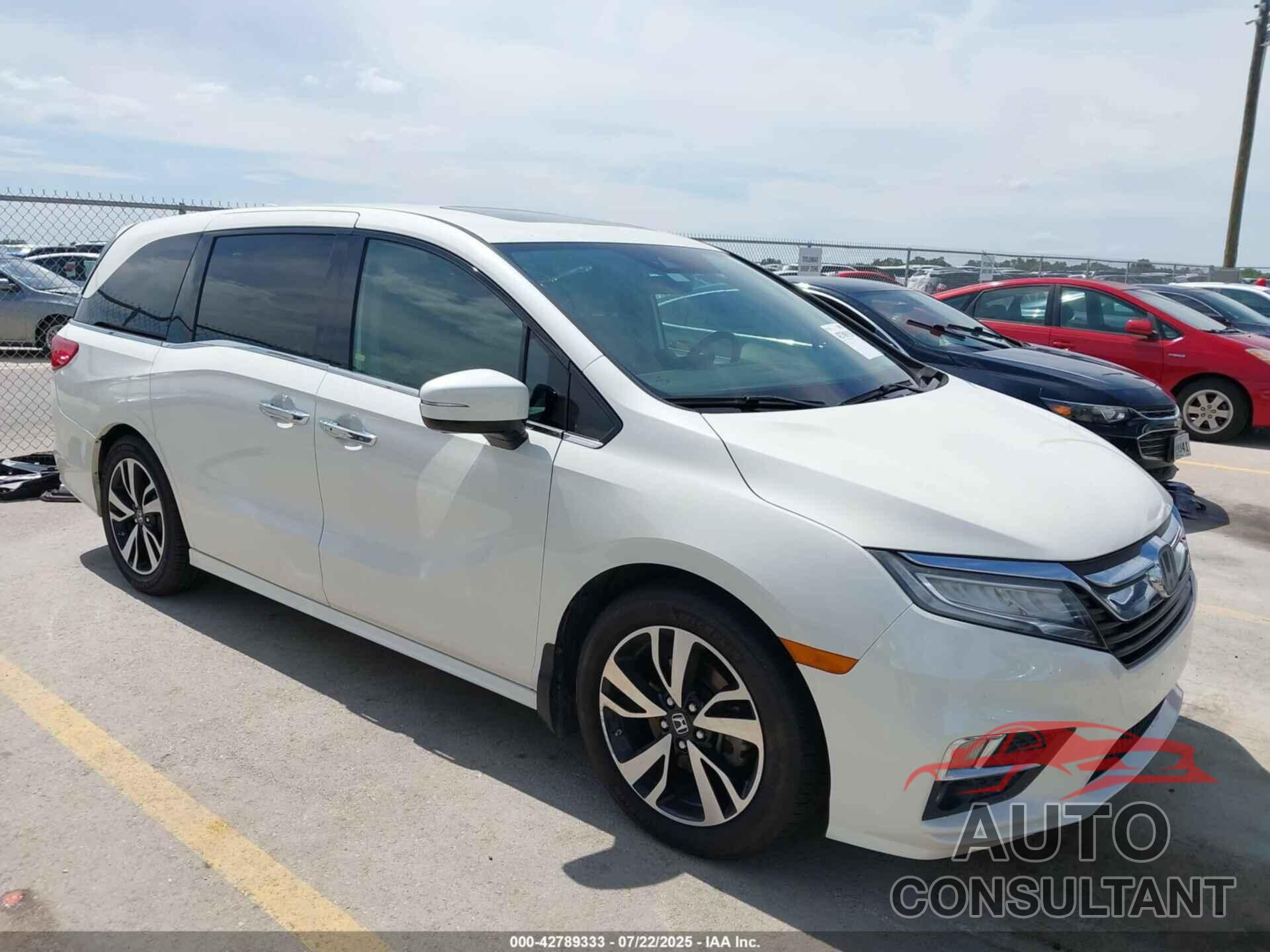HONDA ODYSSEY 2018 - 5FNRL6H90JB097160