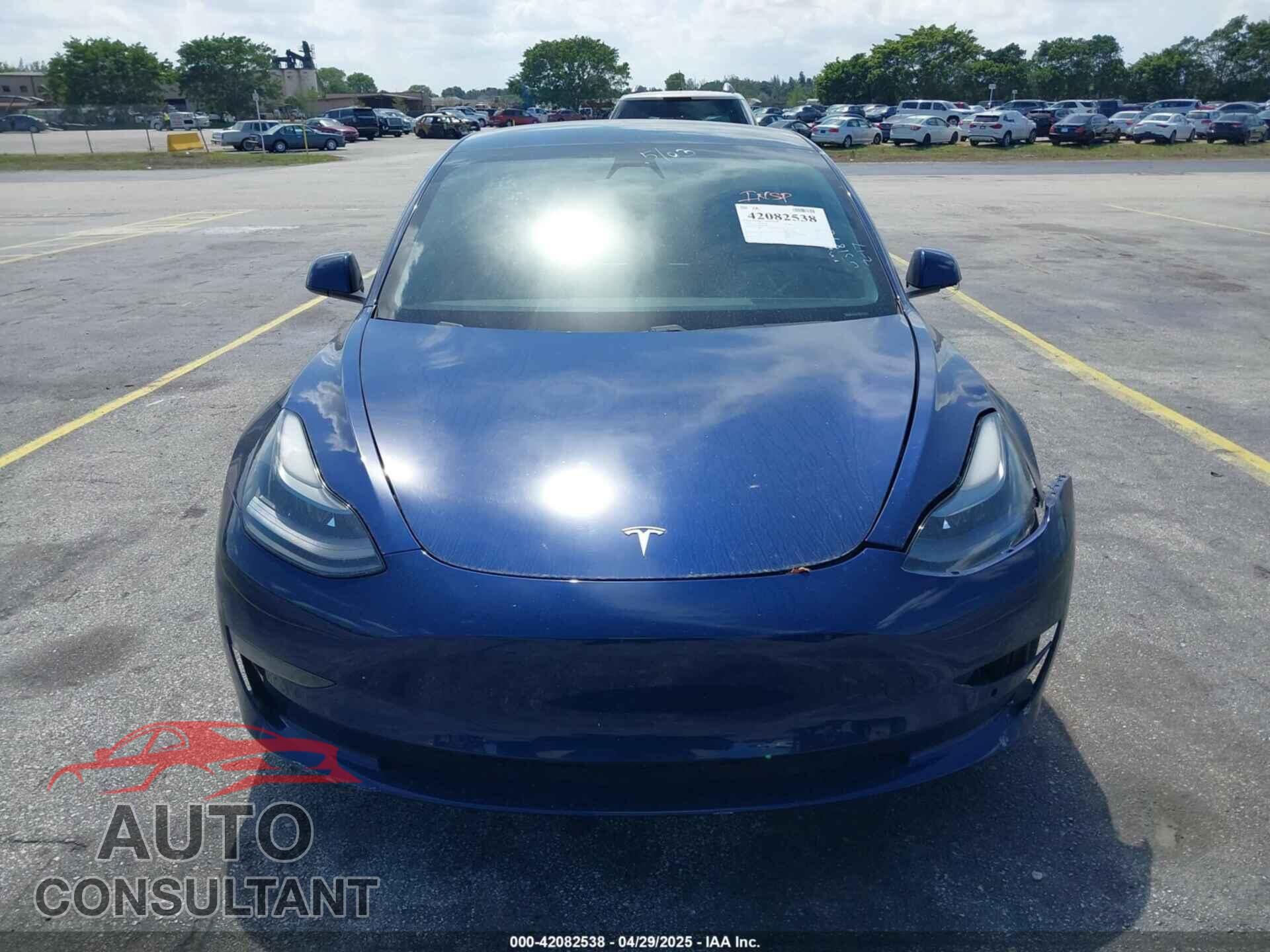 TESLA MODEL 3 2021 - 5YJ3E1EA5MF031872
