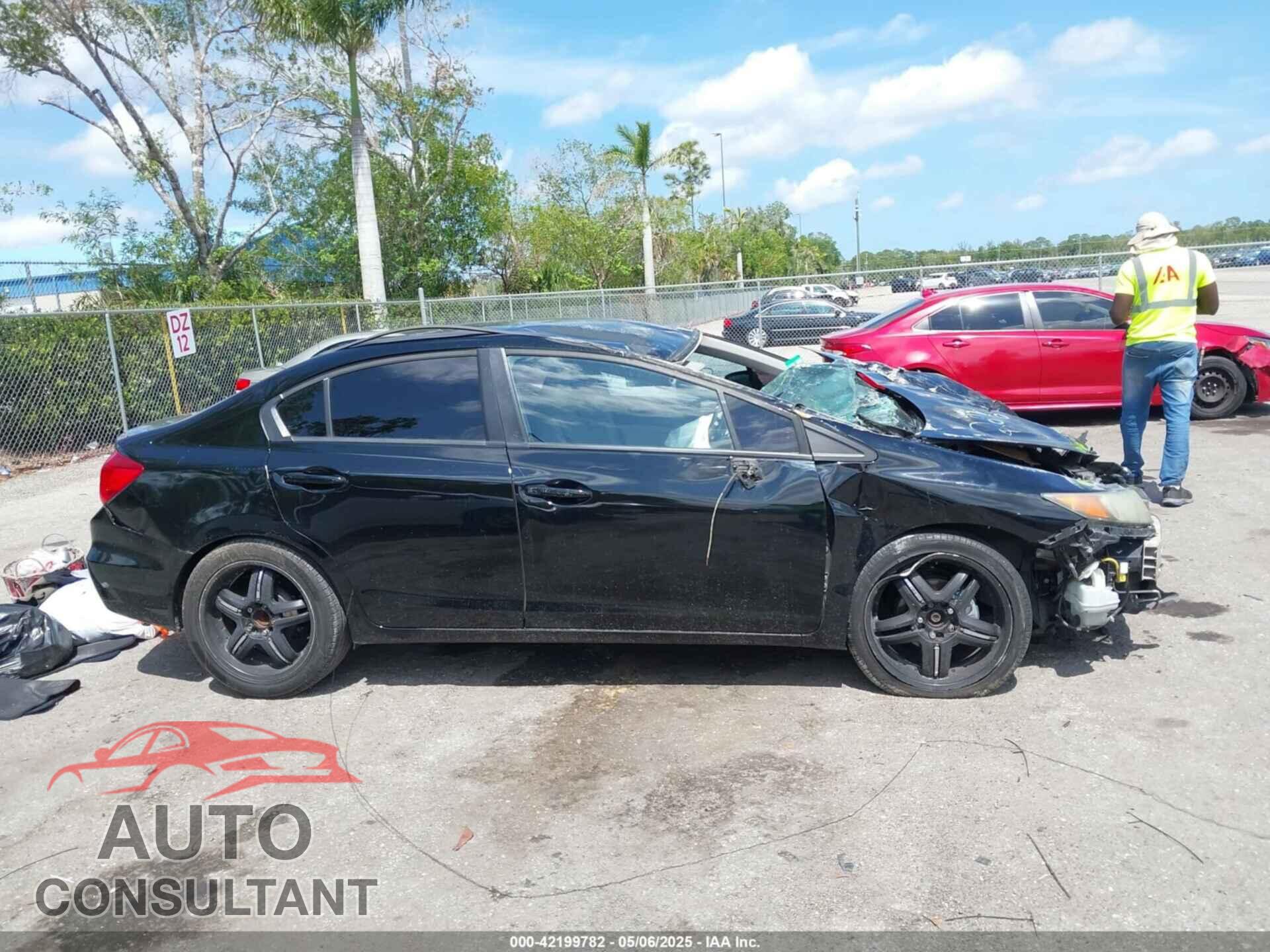 HONDA CIVIC 2012 - 2HGFB2F56CH562876