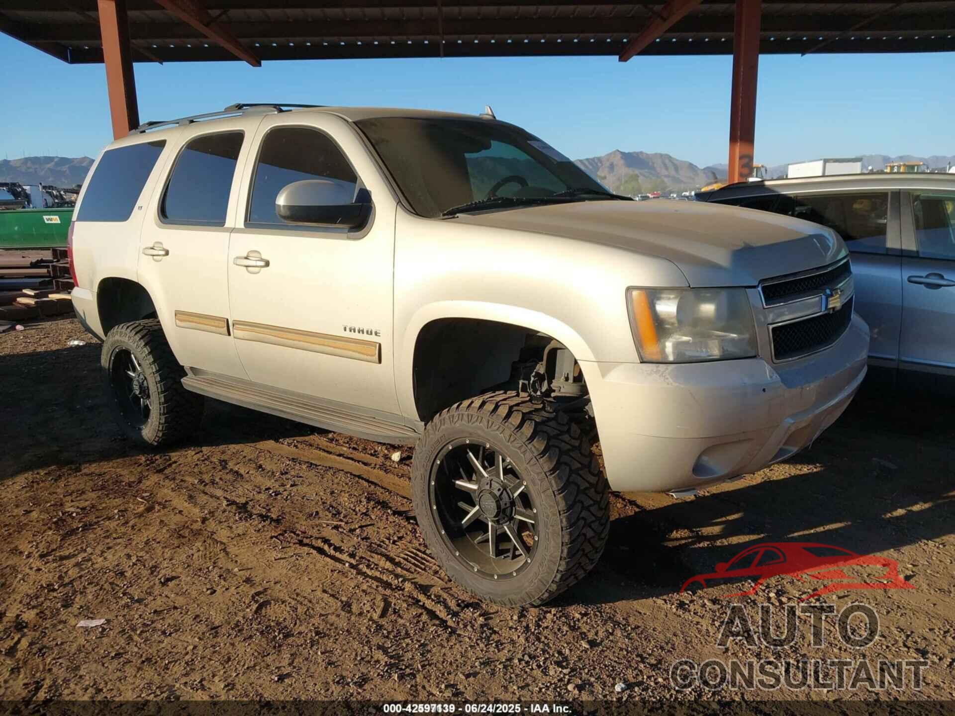 CHEVROLET TAHOE 2010 - 1GNUKBE09AR110145