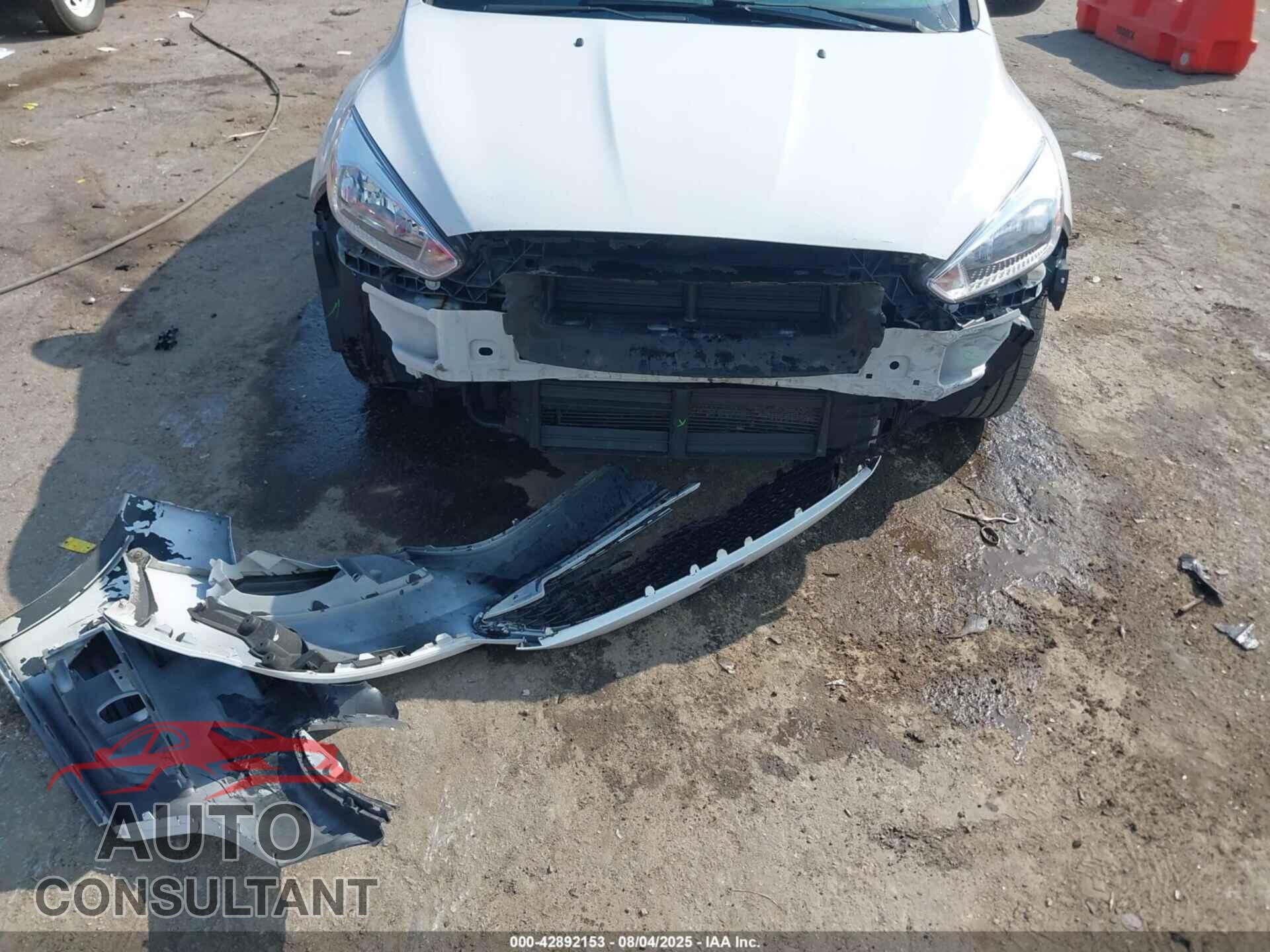 FORD FOCUS 2016 - 1FADP3E2XGL242513