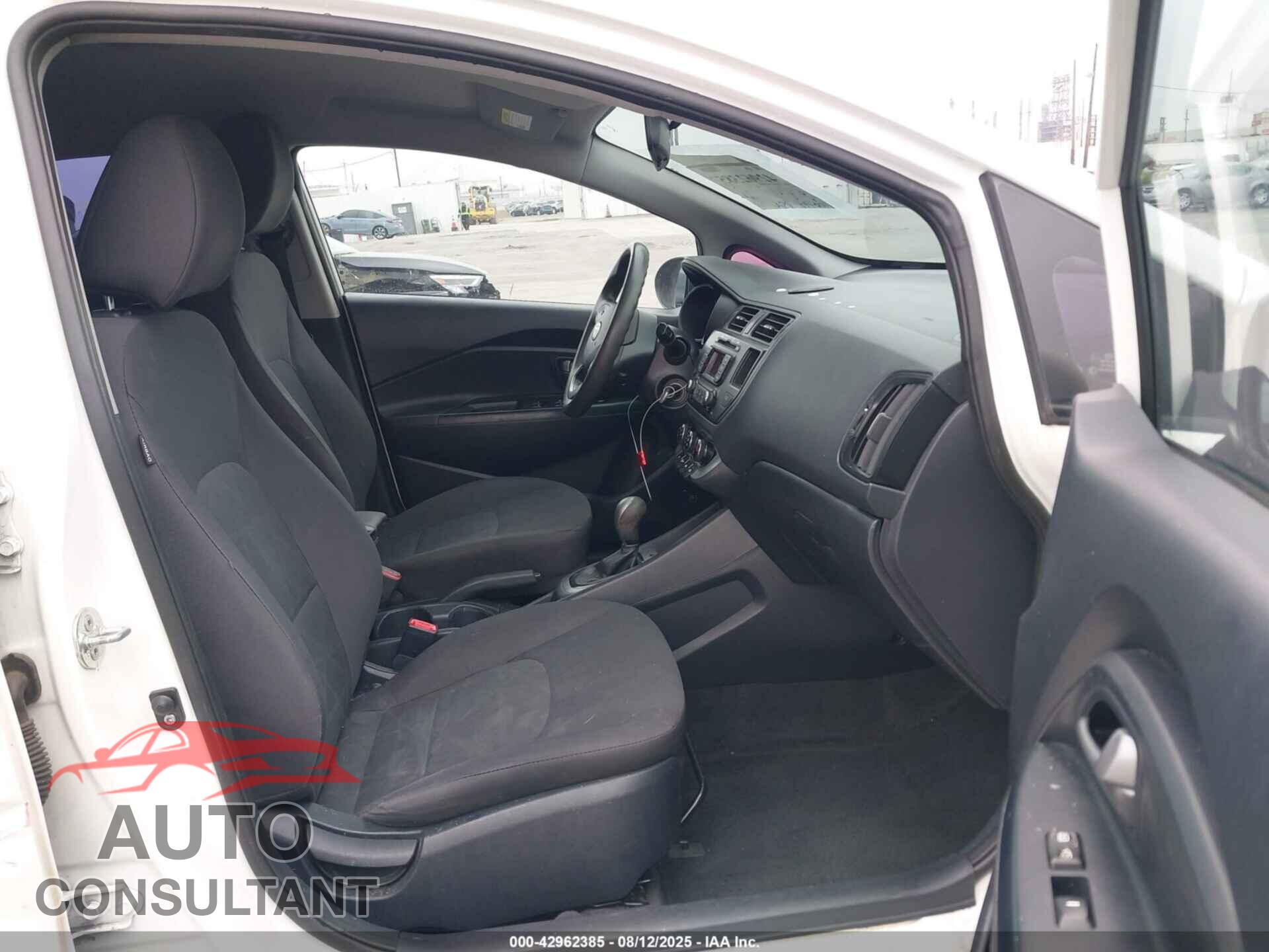 KIA RIO 2014 - KNADM4A31E6375306