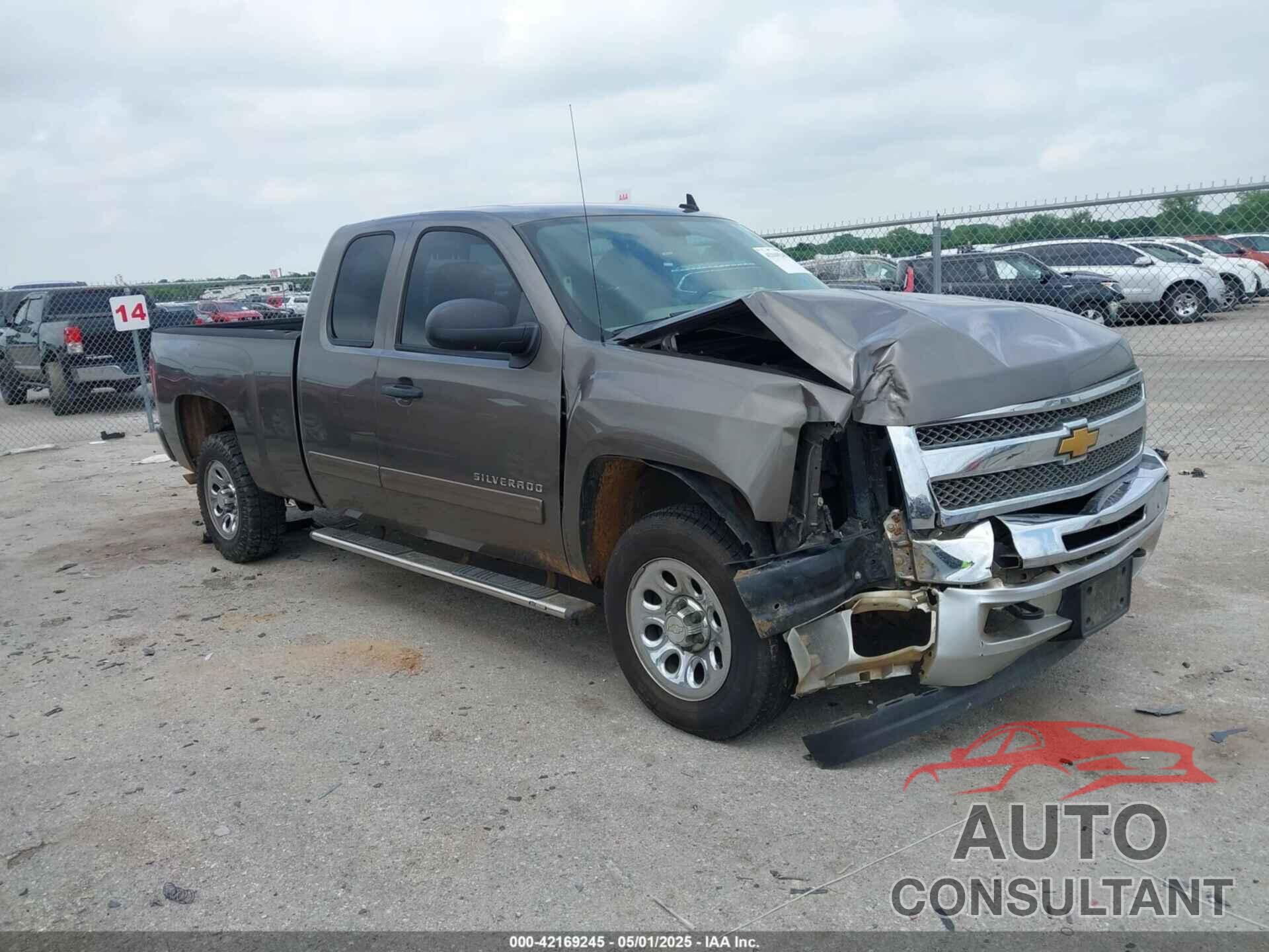 CHEVROLET SILVERADO 1500 2013 - 1GCRCREA5DZ100651