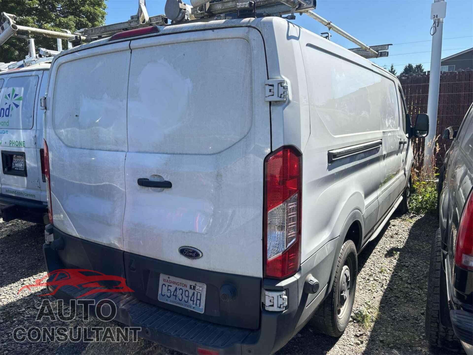 FORD TRANSIT-150 2016 - 1FTYE2YM3GKB43952