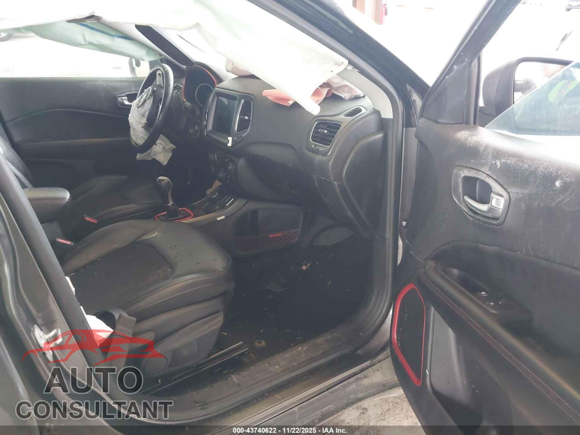 JEEP COMPASS 2018 - 3C4NJDDB5JT465531