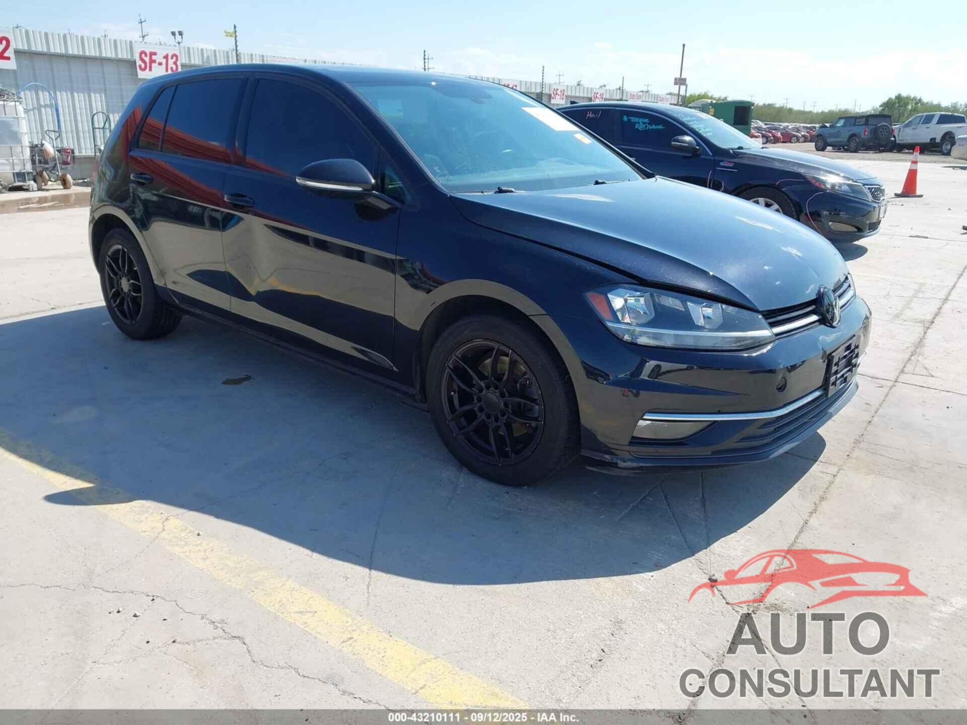 VOLKSWAGEN GOLF 2018 - 3VWG17AU7JM284020