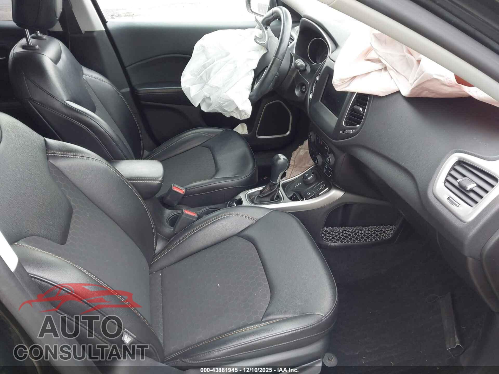 JEEP COMPASS 2019 - 3C4NJDBBXKT750147