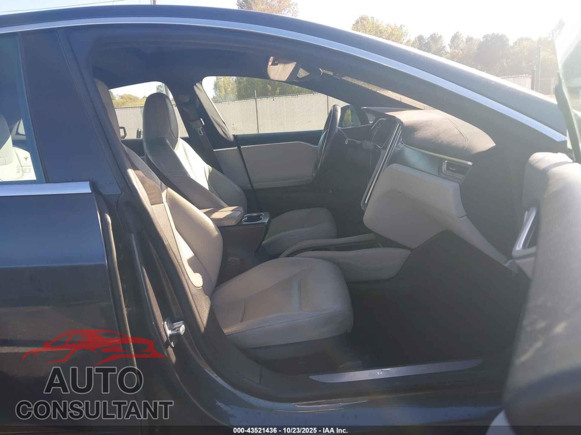 TESLA MODEL S 2015 - 5YJSA1E28FF112500