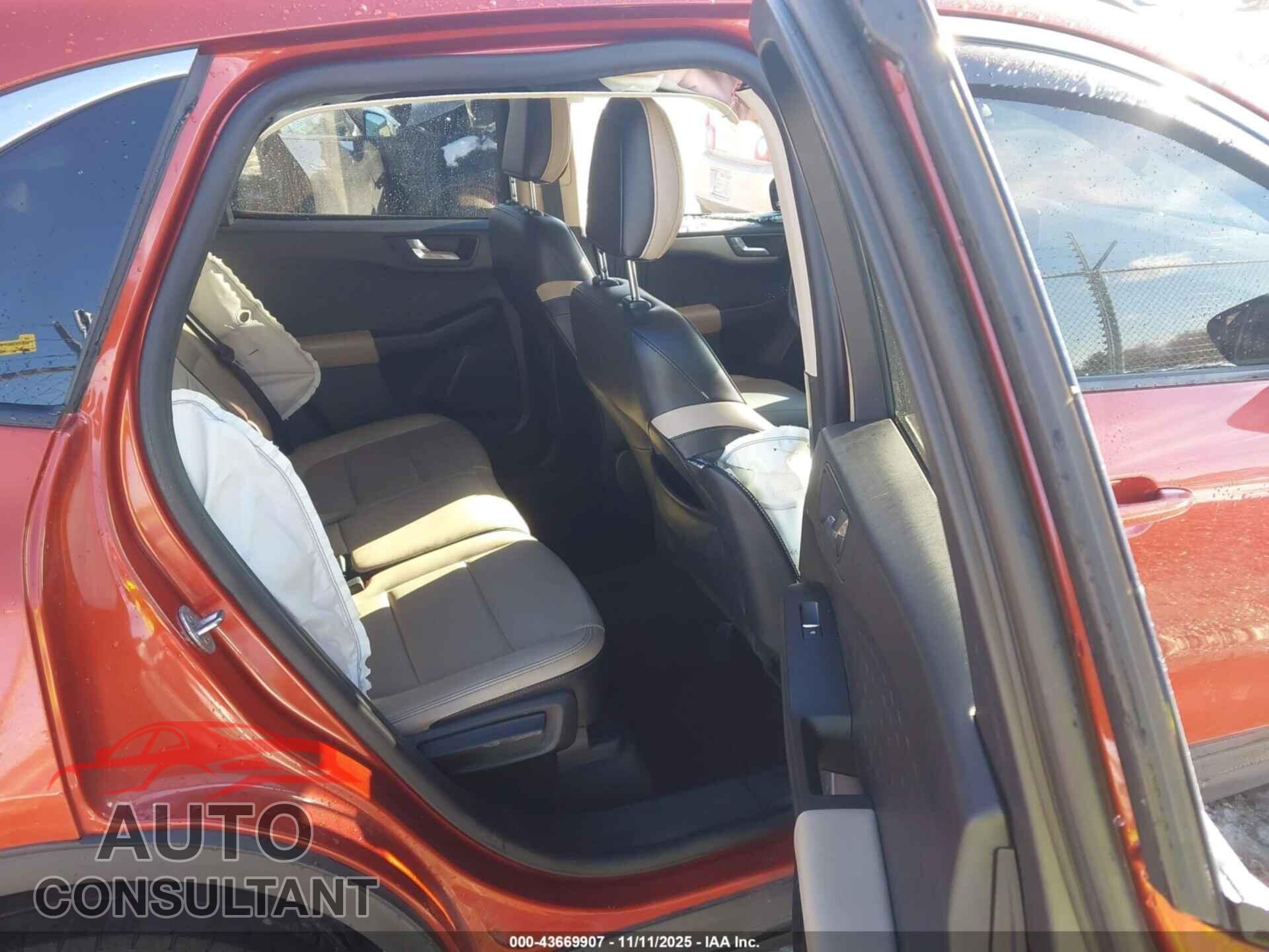 FORD ESCAPE 2020 - 1FMCU9H9XLUA40023