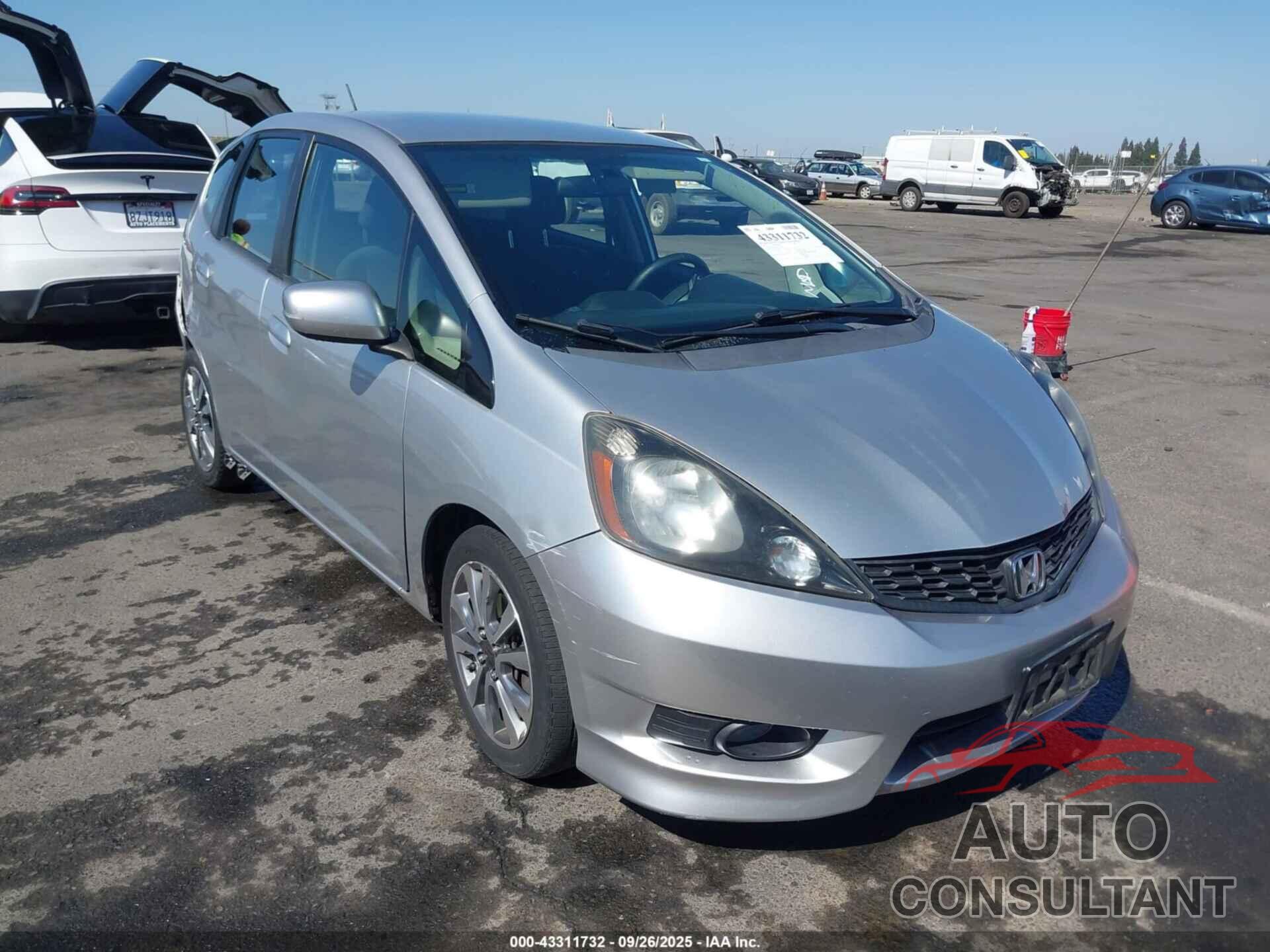 HONDA FIT 2012 - JHMGE8H53CC013955
