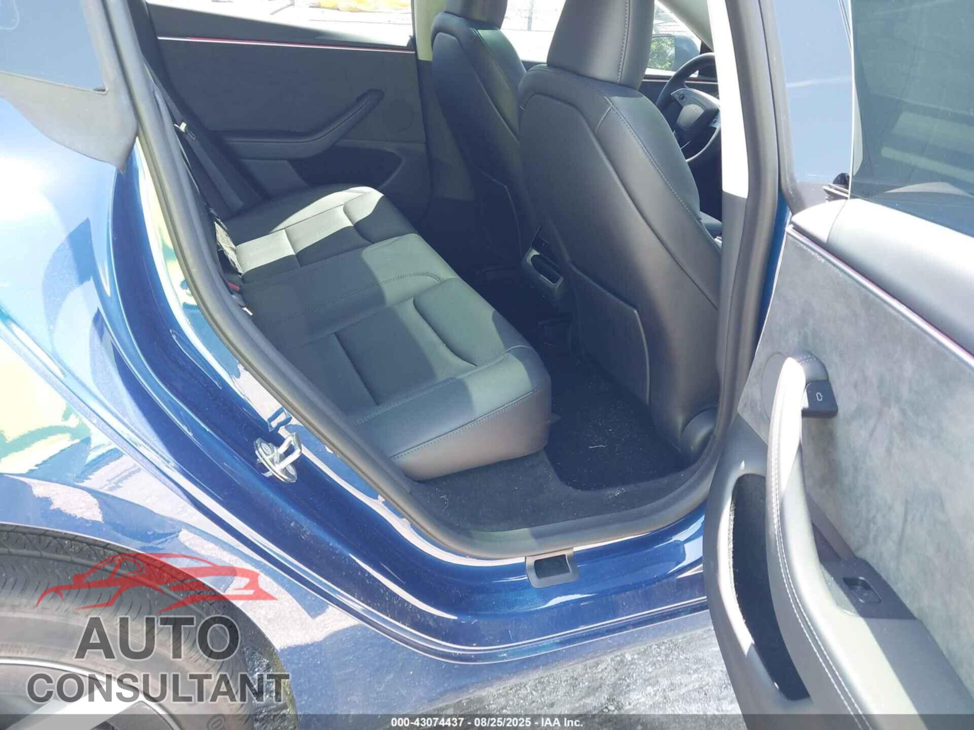 TESLA MODEL 3 2024 - 5YJ3E1EB4RF799570