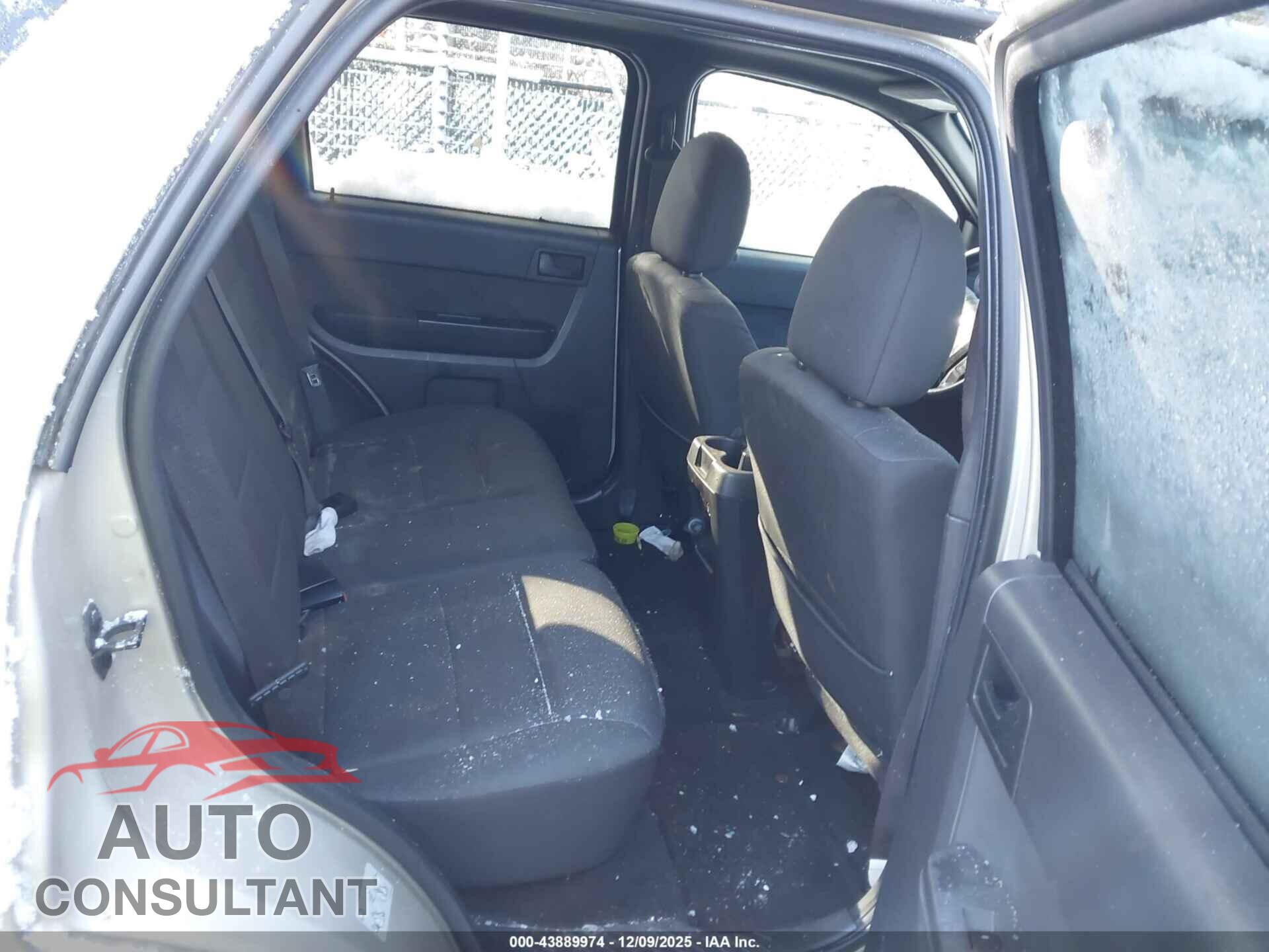 FORD ESCAPE 2011 - 1FMCU0D74BKB57784