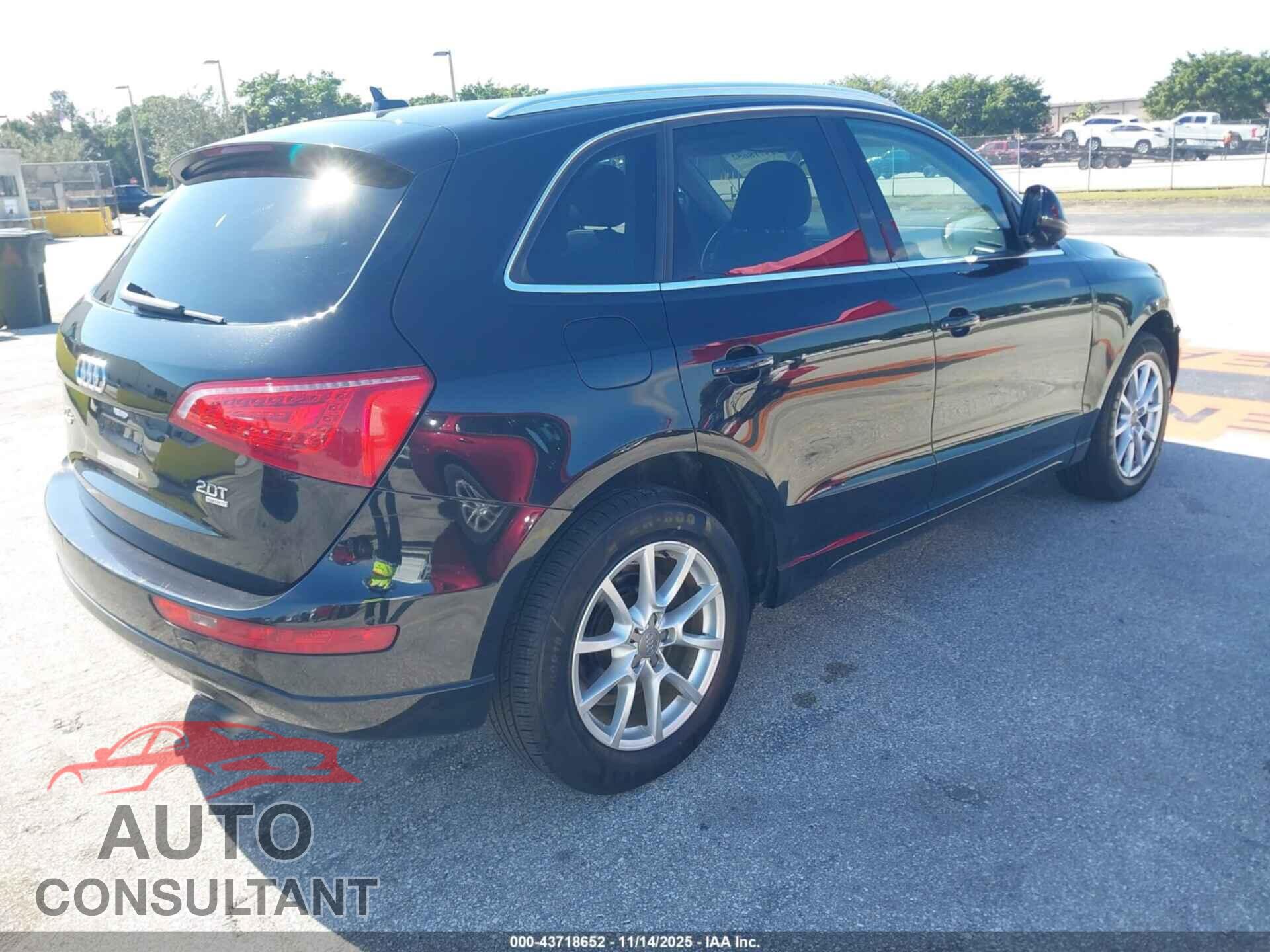 AUDI Q5 2012 - WA1LFAFP3CA100821
