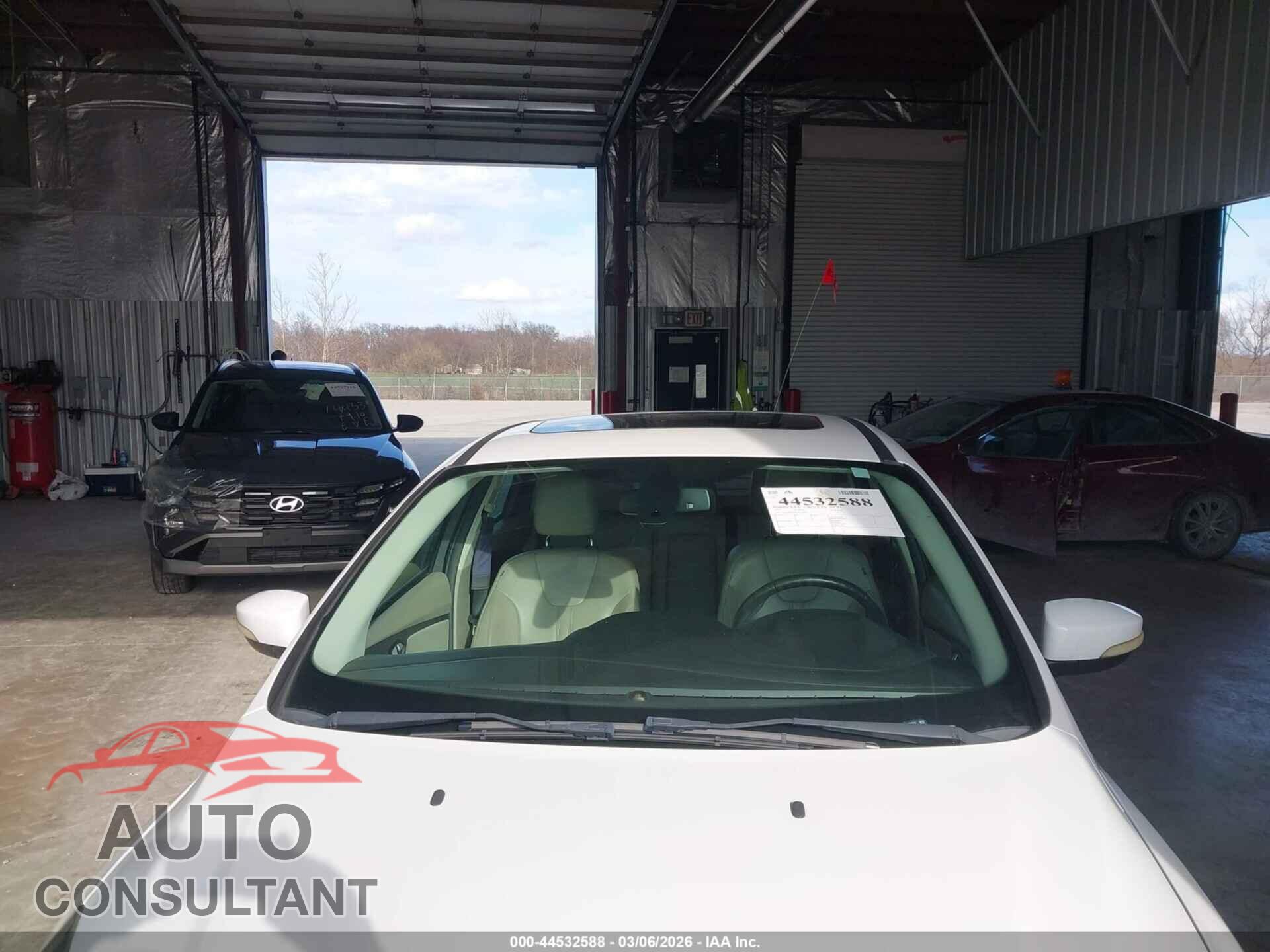 FORD FOCUS 2012 - 1FAHP3H26CL317652