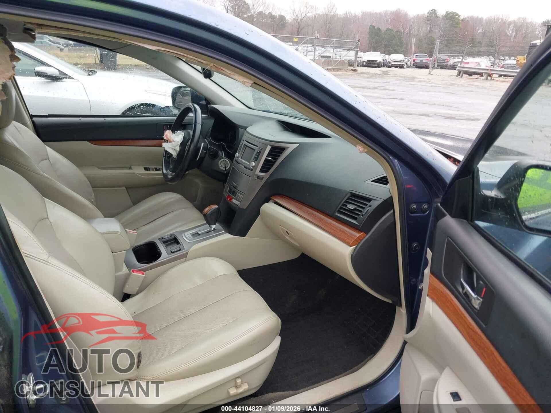 SUBARU OUTBACK 2014 - 4S4BRBLC0E3211443