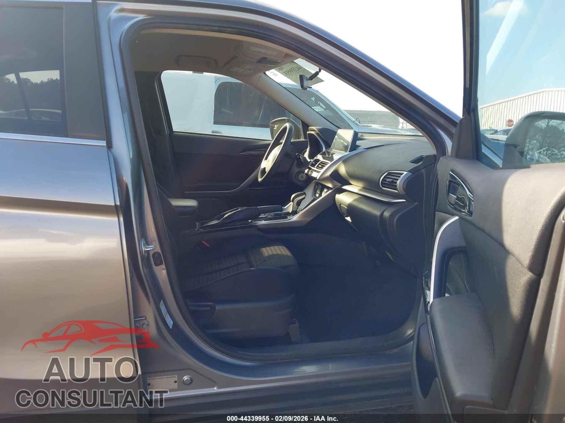 MITSUBISHI ECLIPSE CROSS 2019 - JA4AT4AA5KZ049276