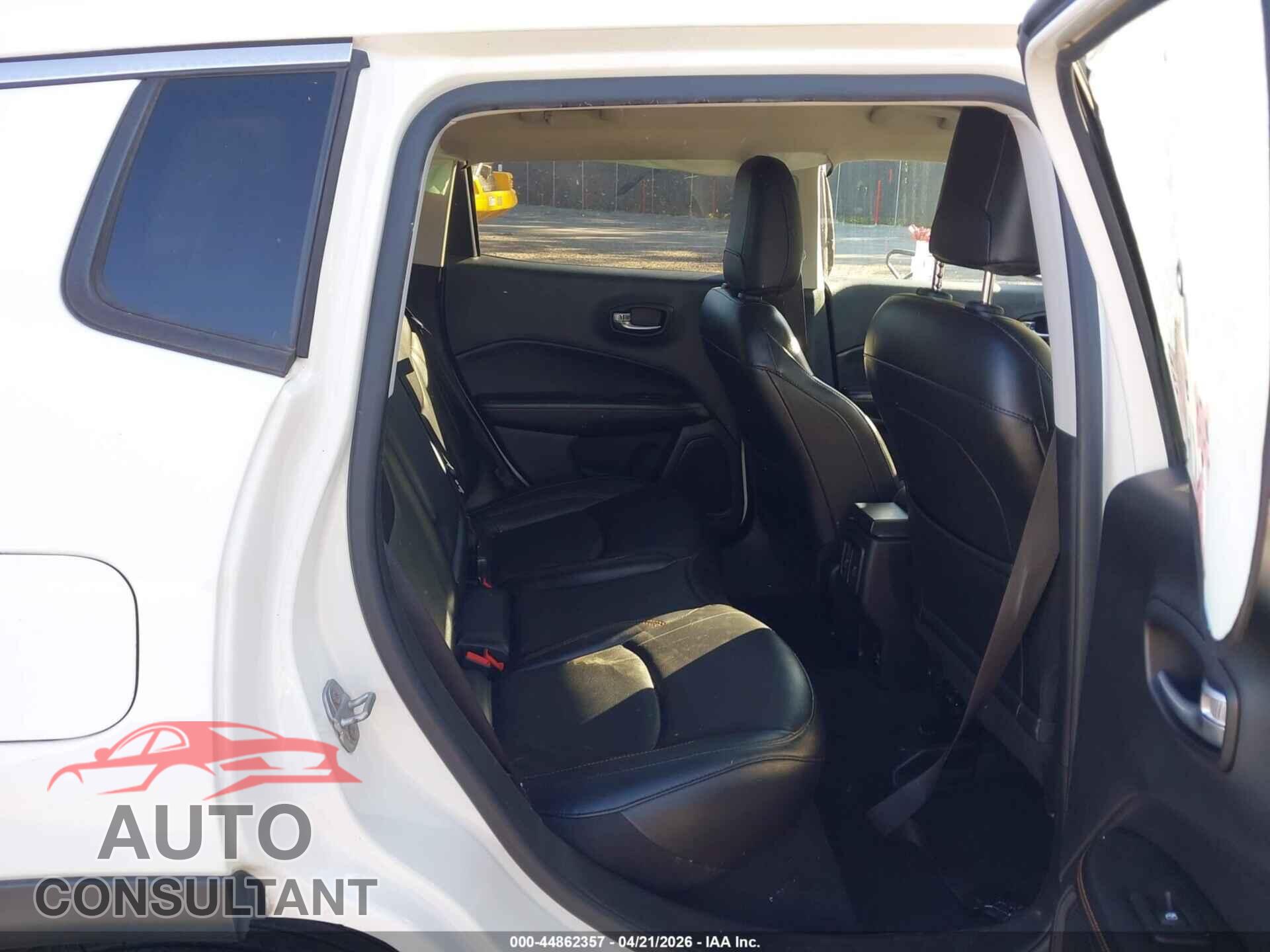 JEEP COMPASS 2021 - 3C4NJDCB3MT520399