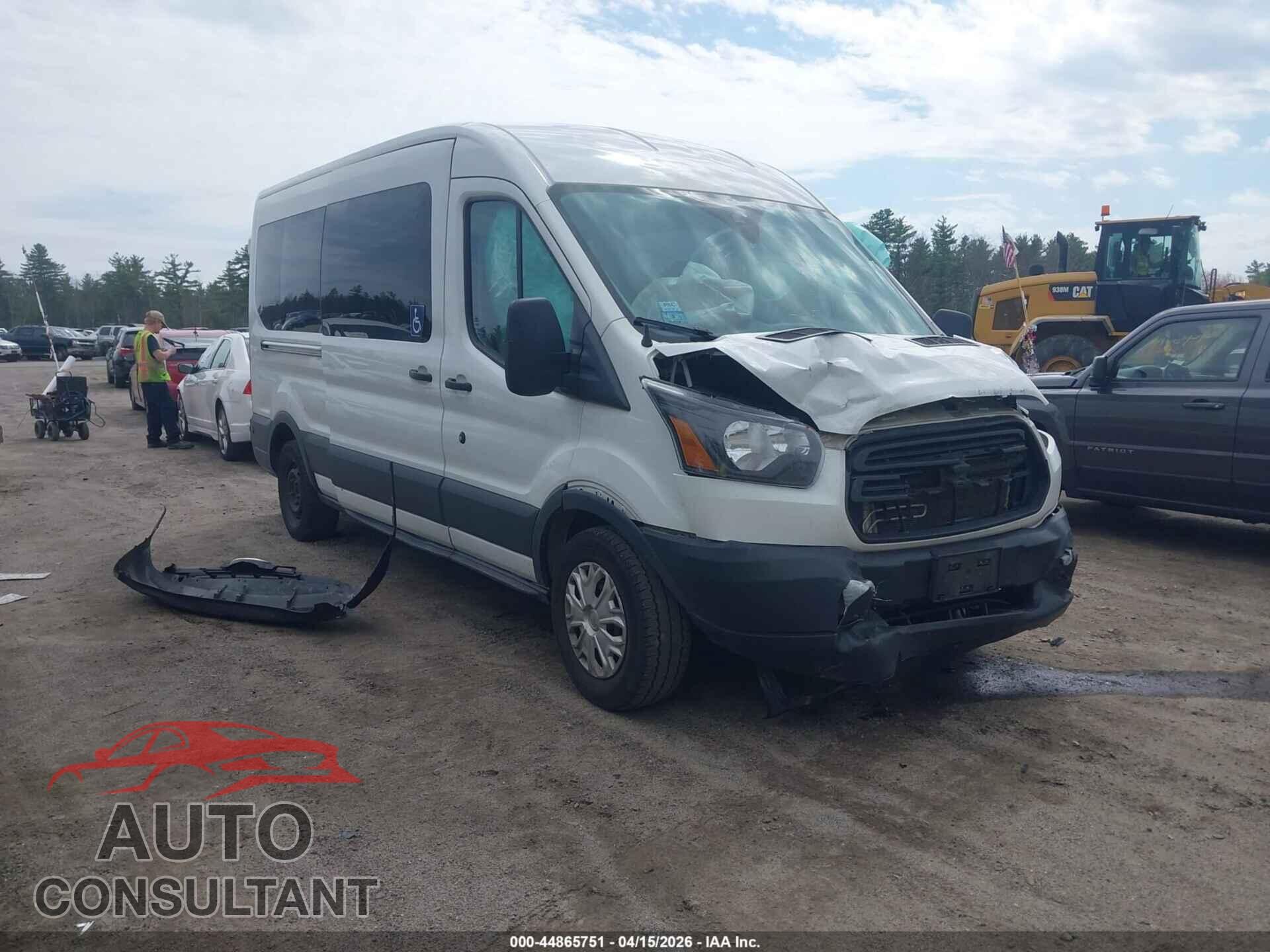 FORD TRANSIT-150 2018 - 1FTYE2CM2JKB43164