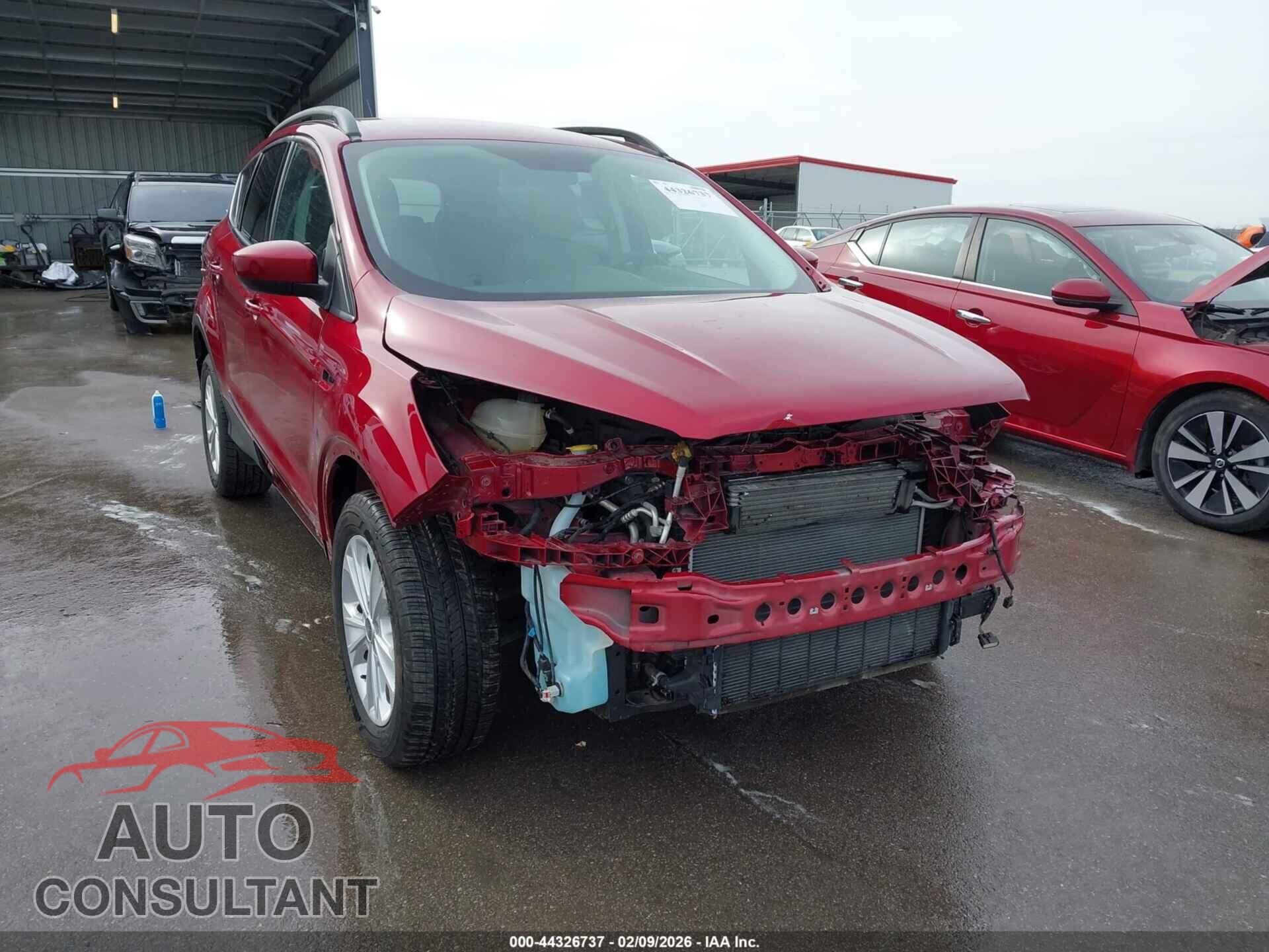 FORD ESCAPE 2018 - 1FMCU9GD7JUD50472