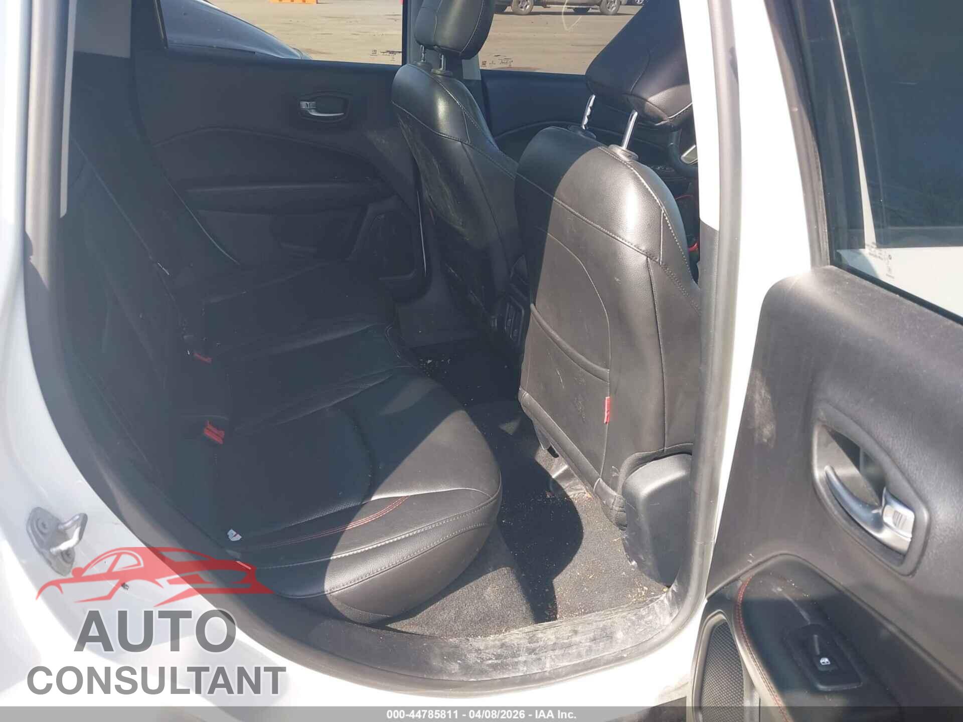 JEEP COMPASS 2018 - 3C4NJDDB4JT231624