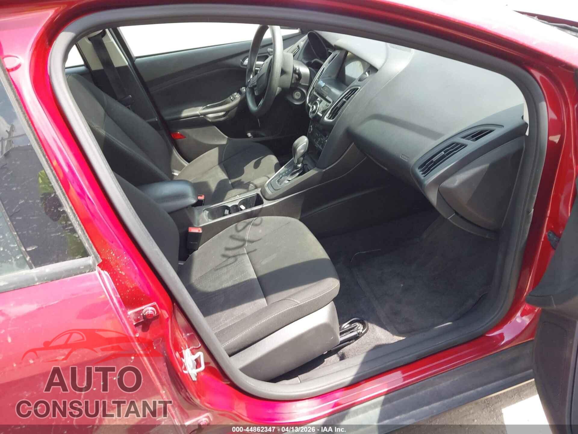 FORD FOCUS 2017 - 1FADP3M29HL261749